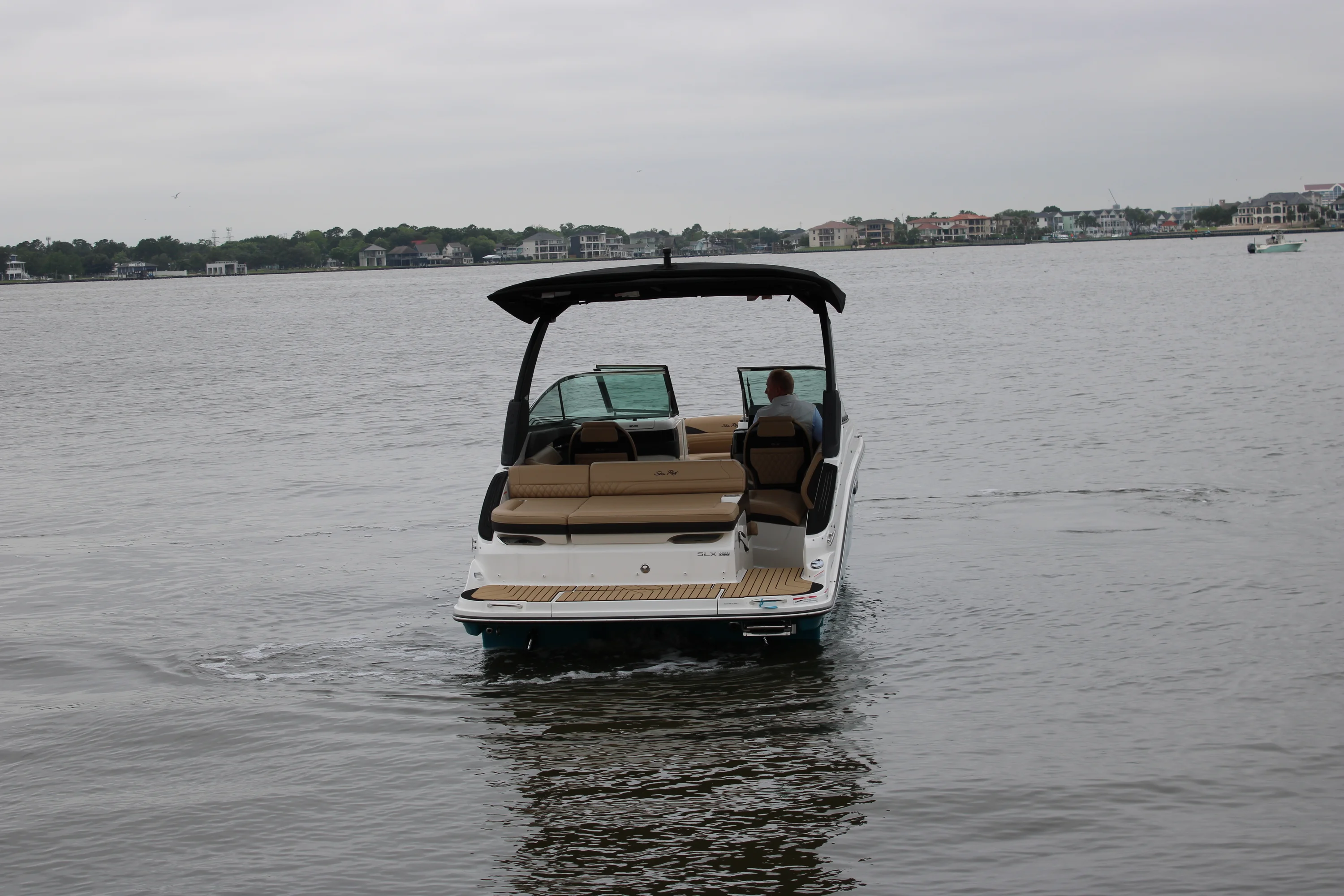 2026 Sea Ray SLX 260 Image Thumbnail #5