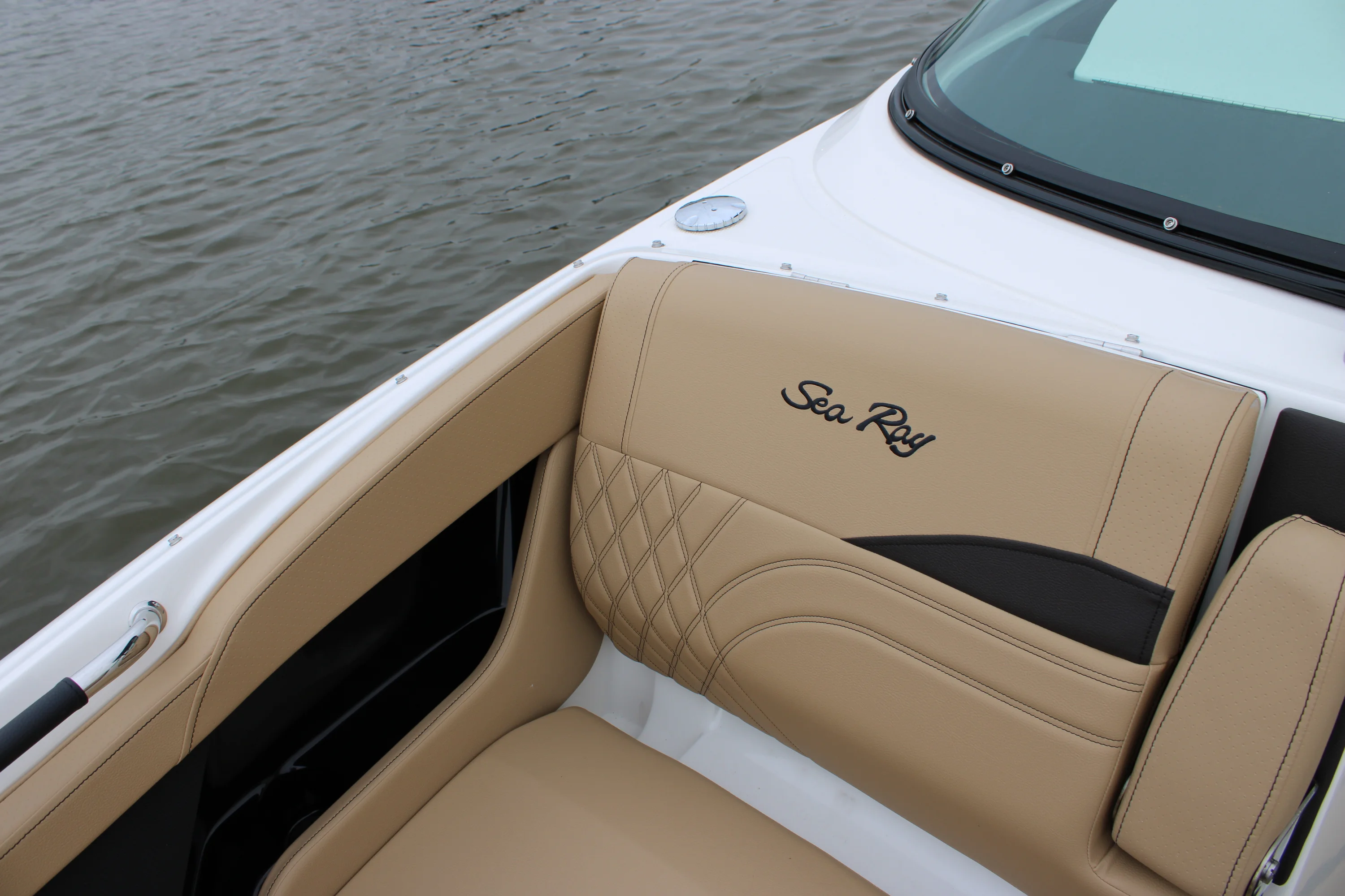 2026 Sea Ray SLX 260 Image Thumbnail #43
