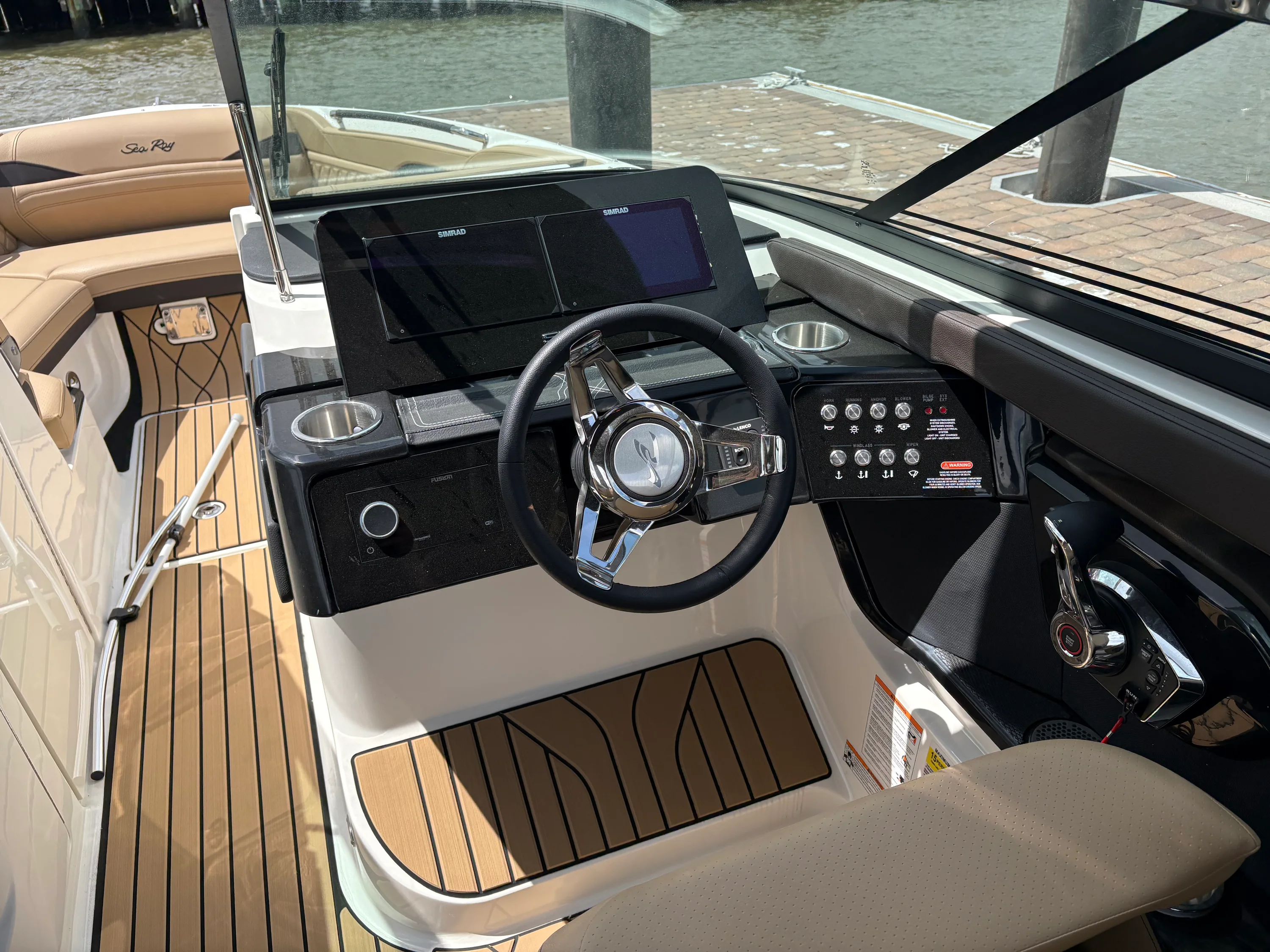 2026 Sea Ray SLX 260 Image Thumbnail #14