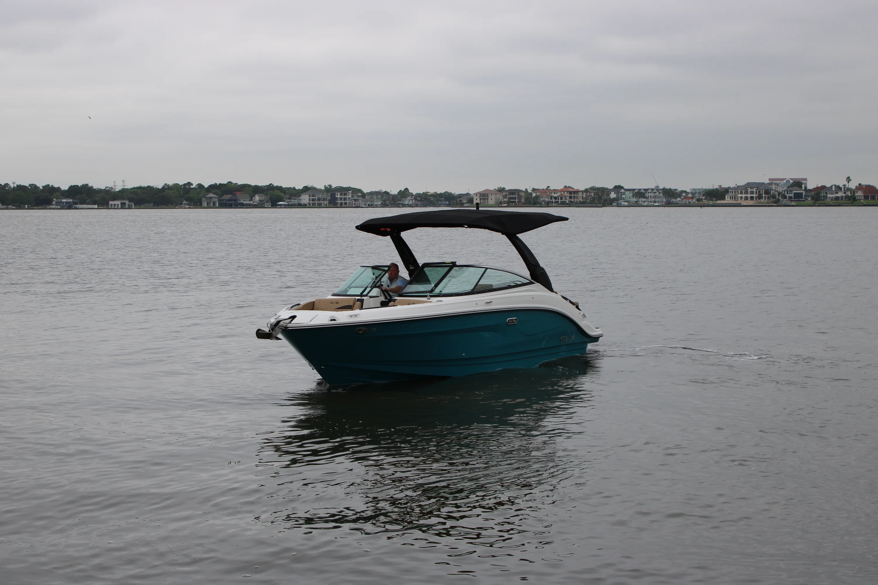 2026 Sea Ray SLX 260 Image Thumbnail #15