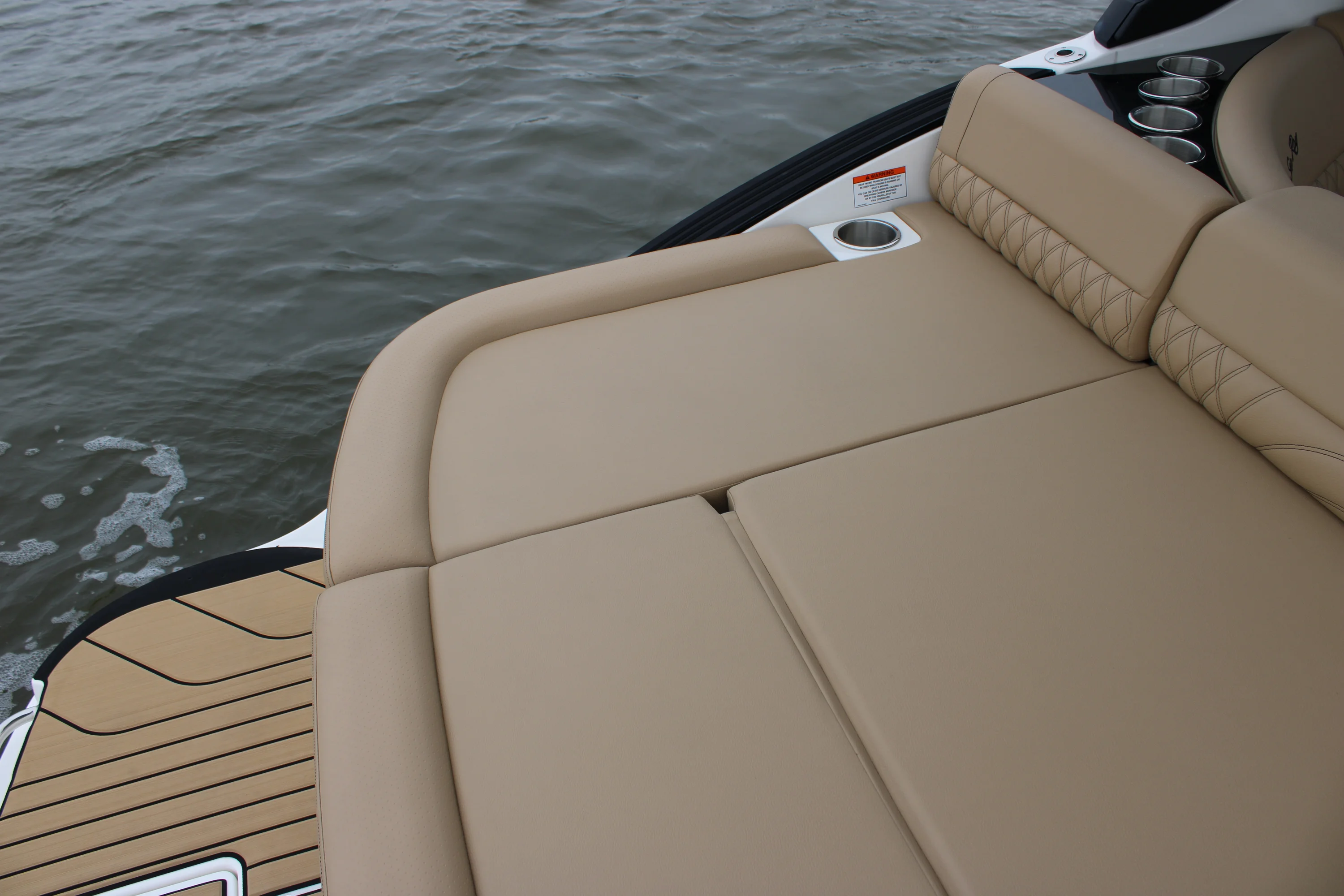 2026 Sea Ray SLX 260 Image Thumbnail #18
