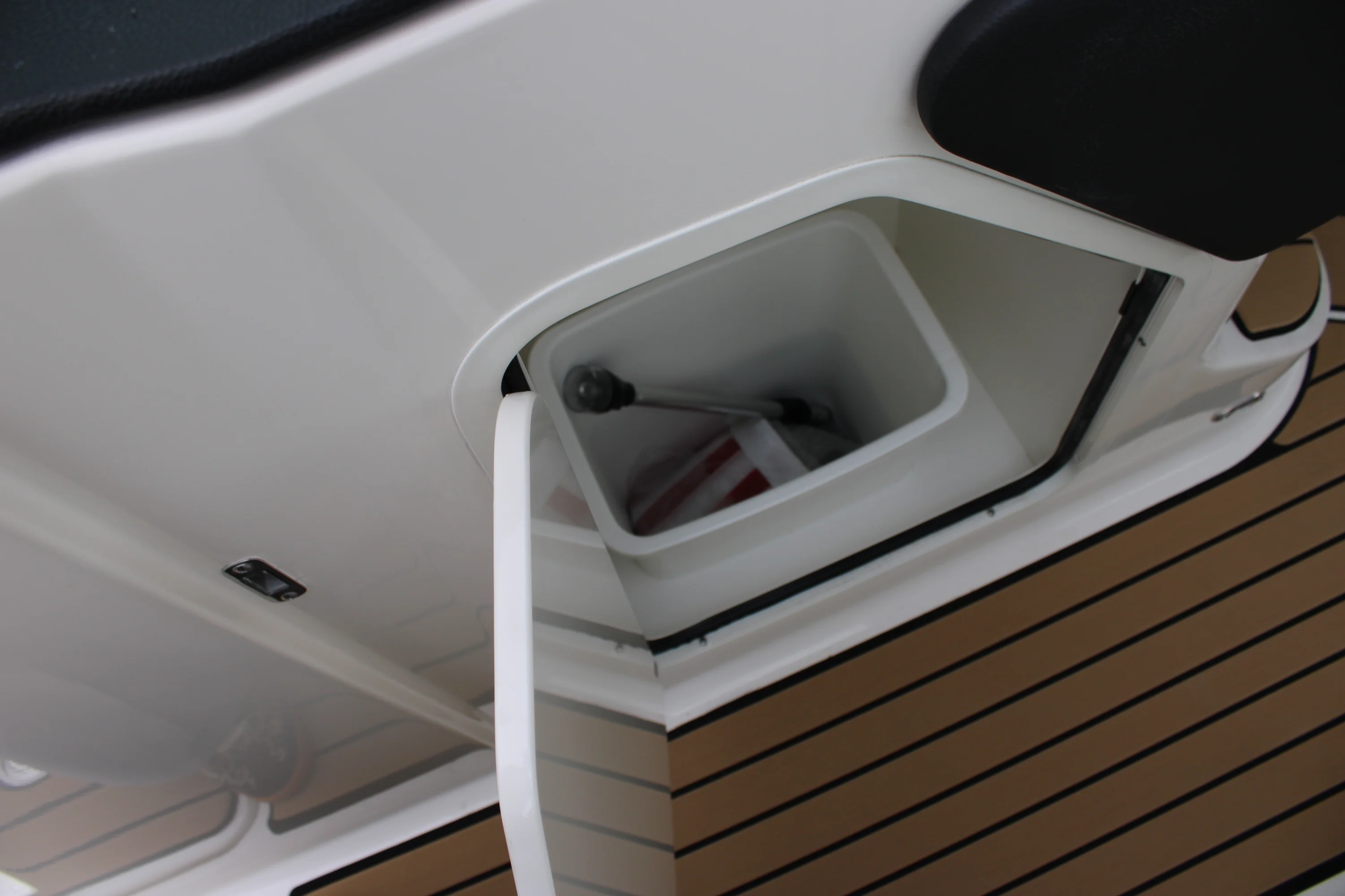 2026 Sea Ray SLX 260 Image Thumbnail #42