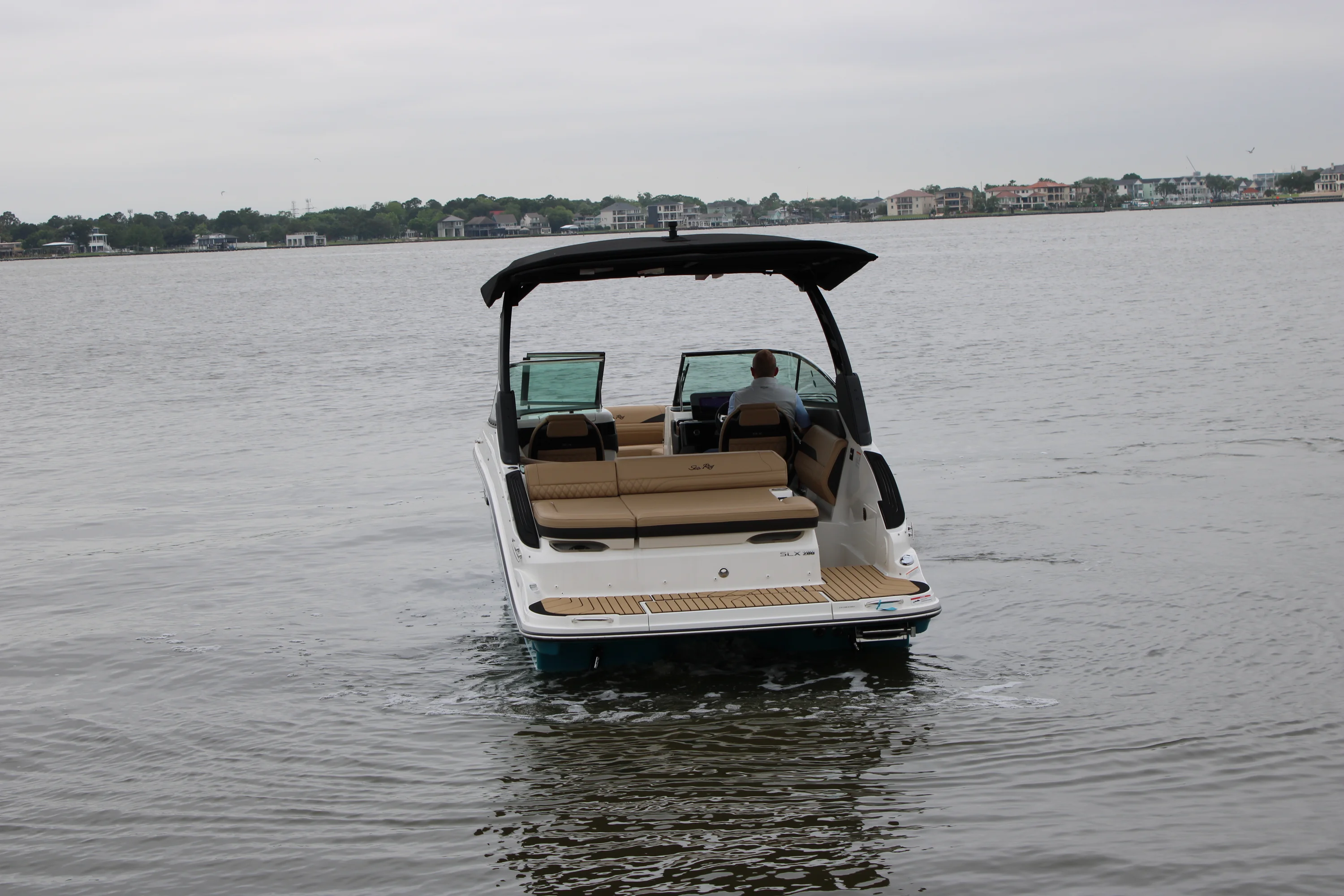 2026 Sea Ray SLX 260 Image Thumbnail #4