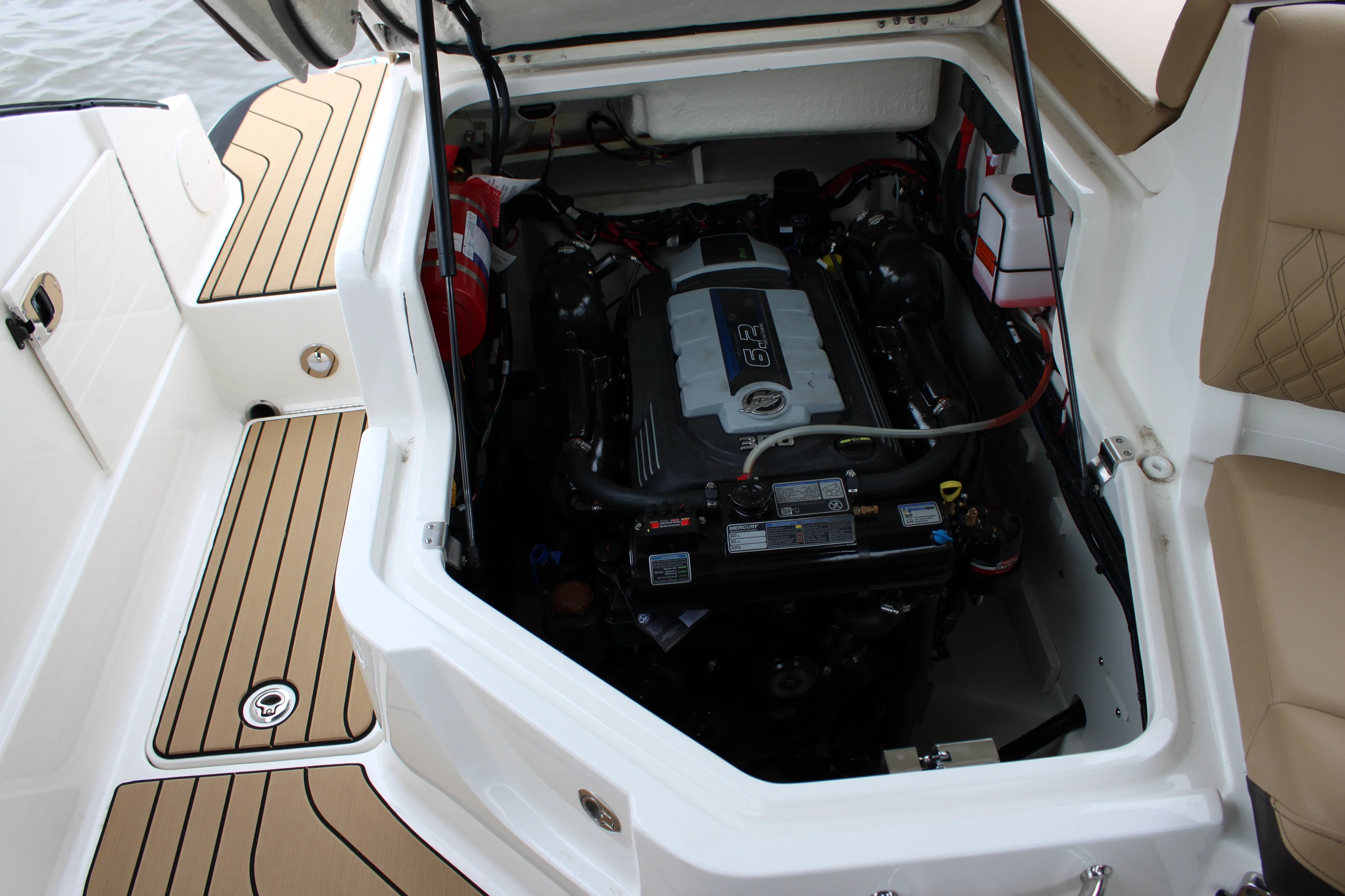 2026 Sea Ray SLX 260 Image Thumbnail #20