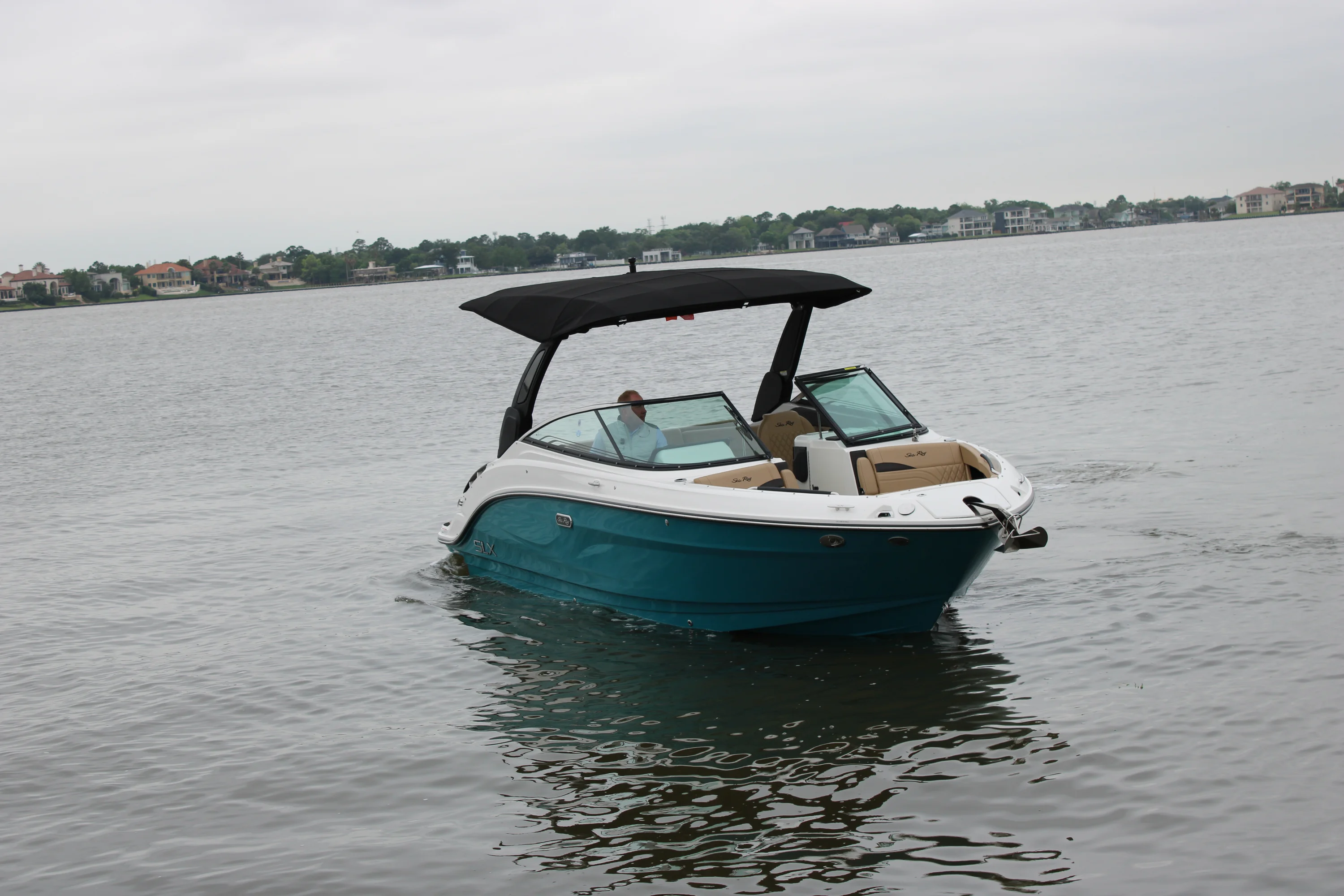 2026 Sea Ray SLX 260 Image Thumbnail #10