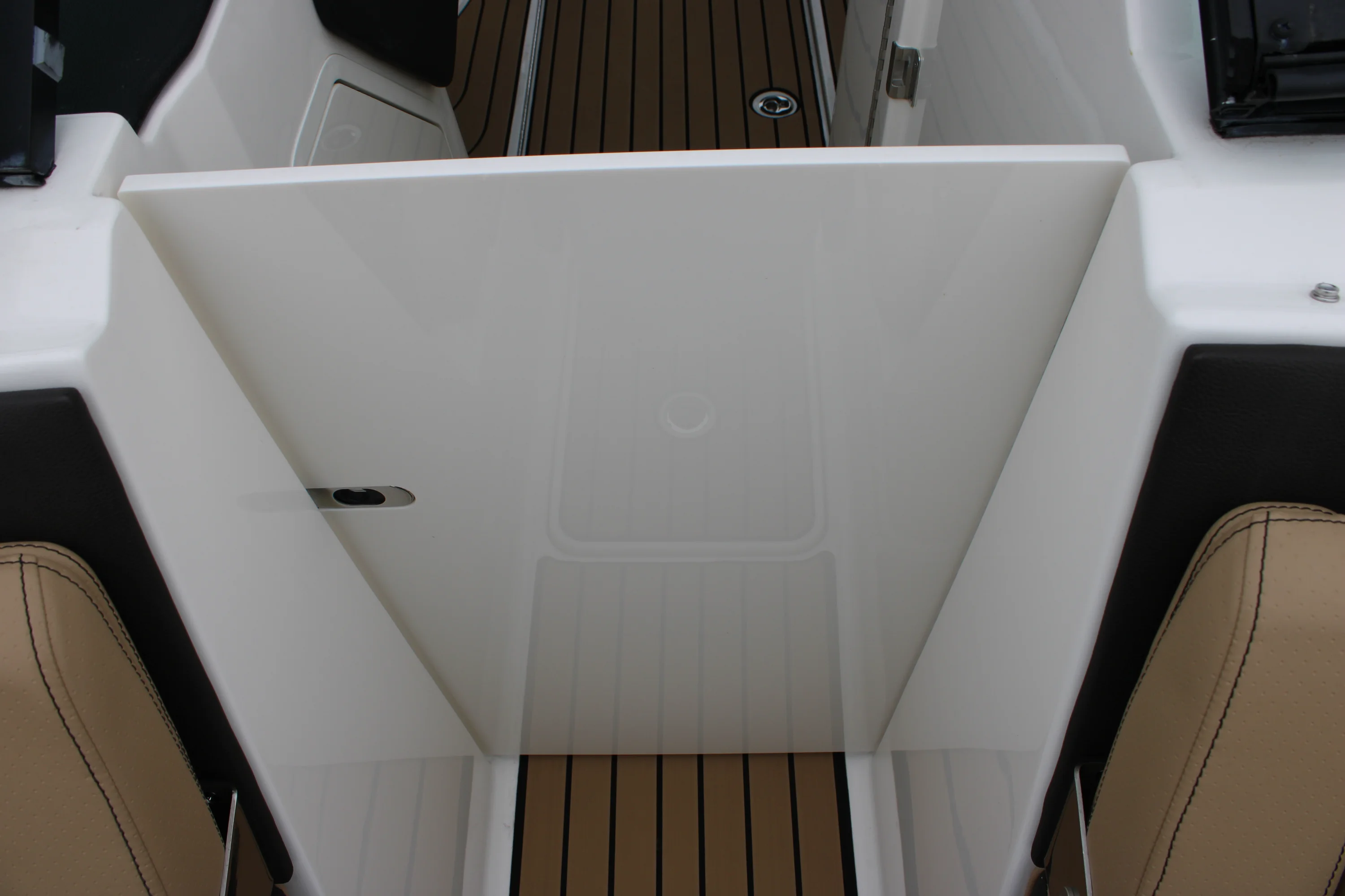 2026 Sea Ray SLX 260 Image Thumbnail #41