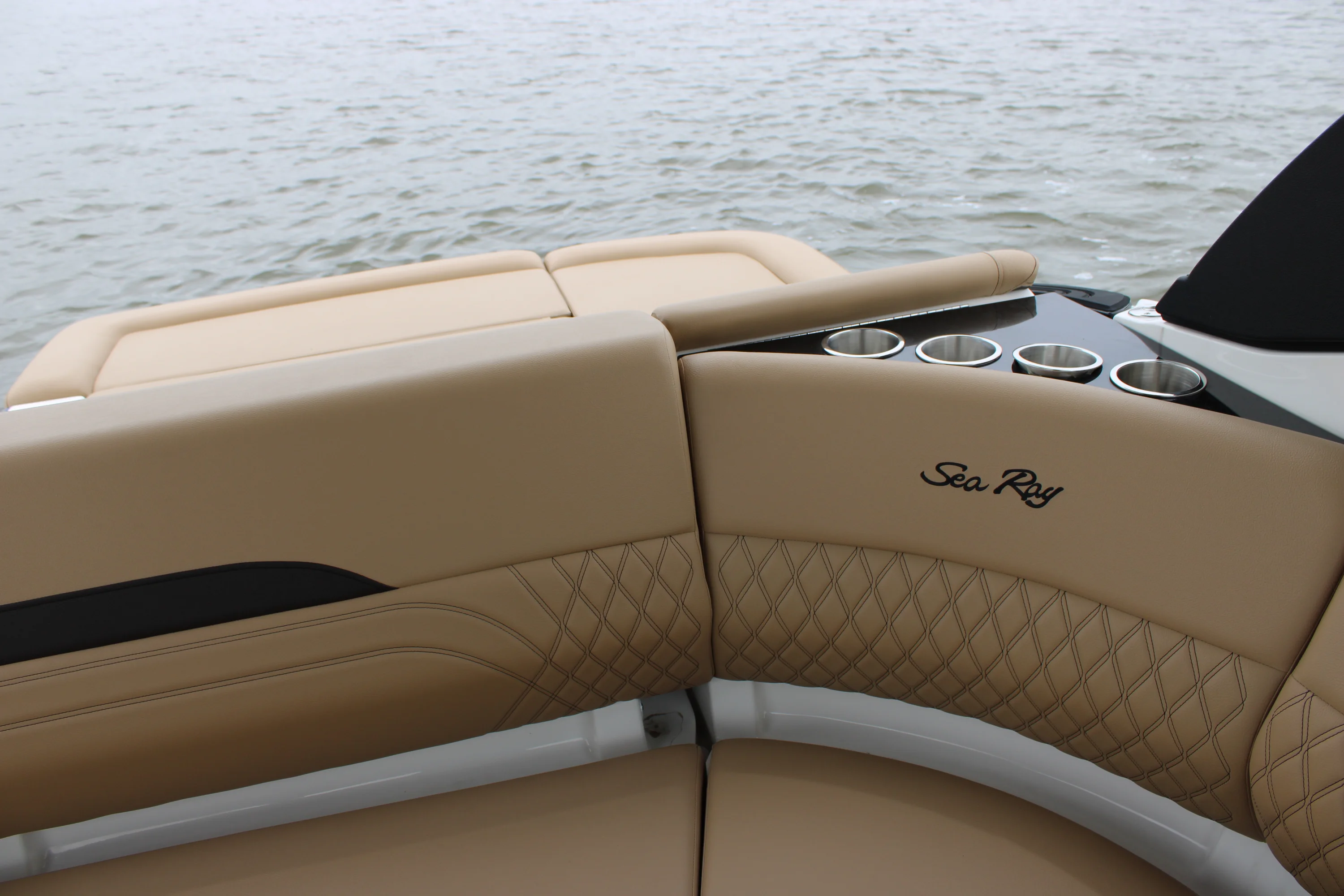 2026 Sea Ray SLX 260 Image Thumbnail #28