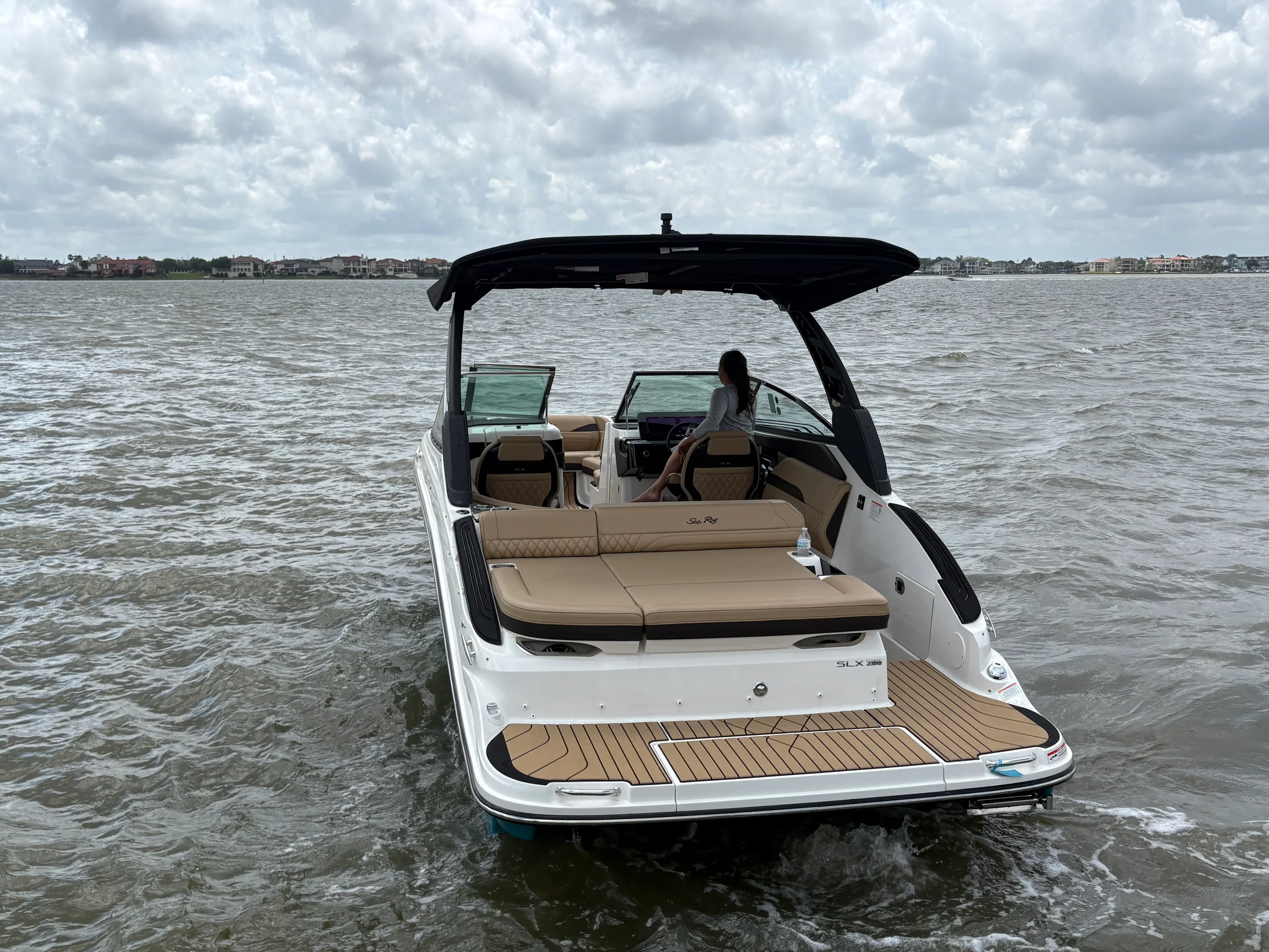 2026 Sea Ray SLX 260 Image Thumbnail #6