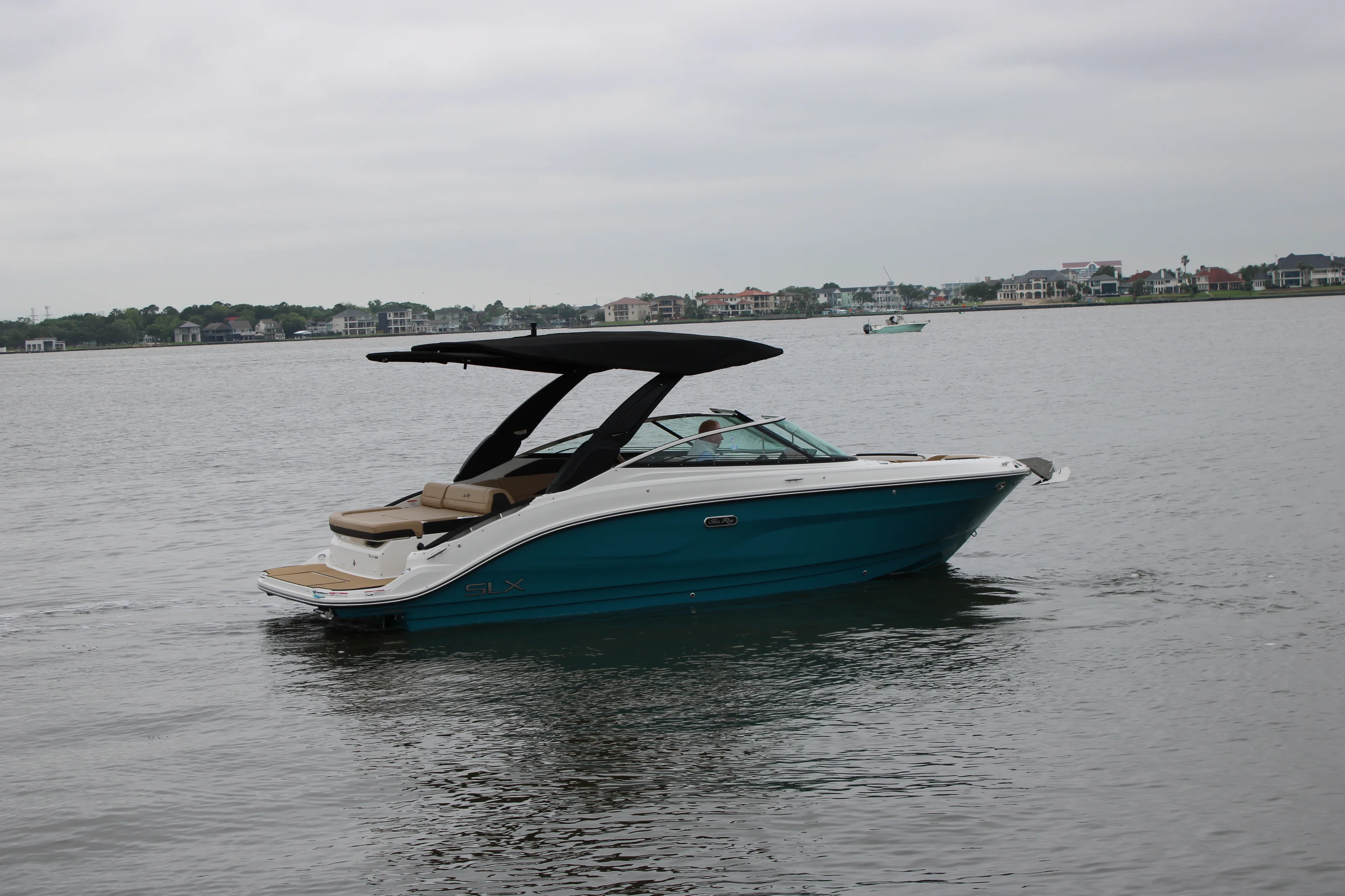 2026 Sea Ray SLX 260 Image Thumbnail #8
