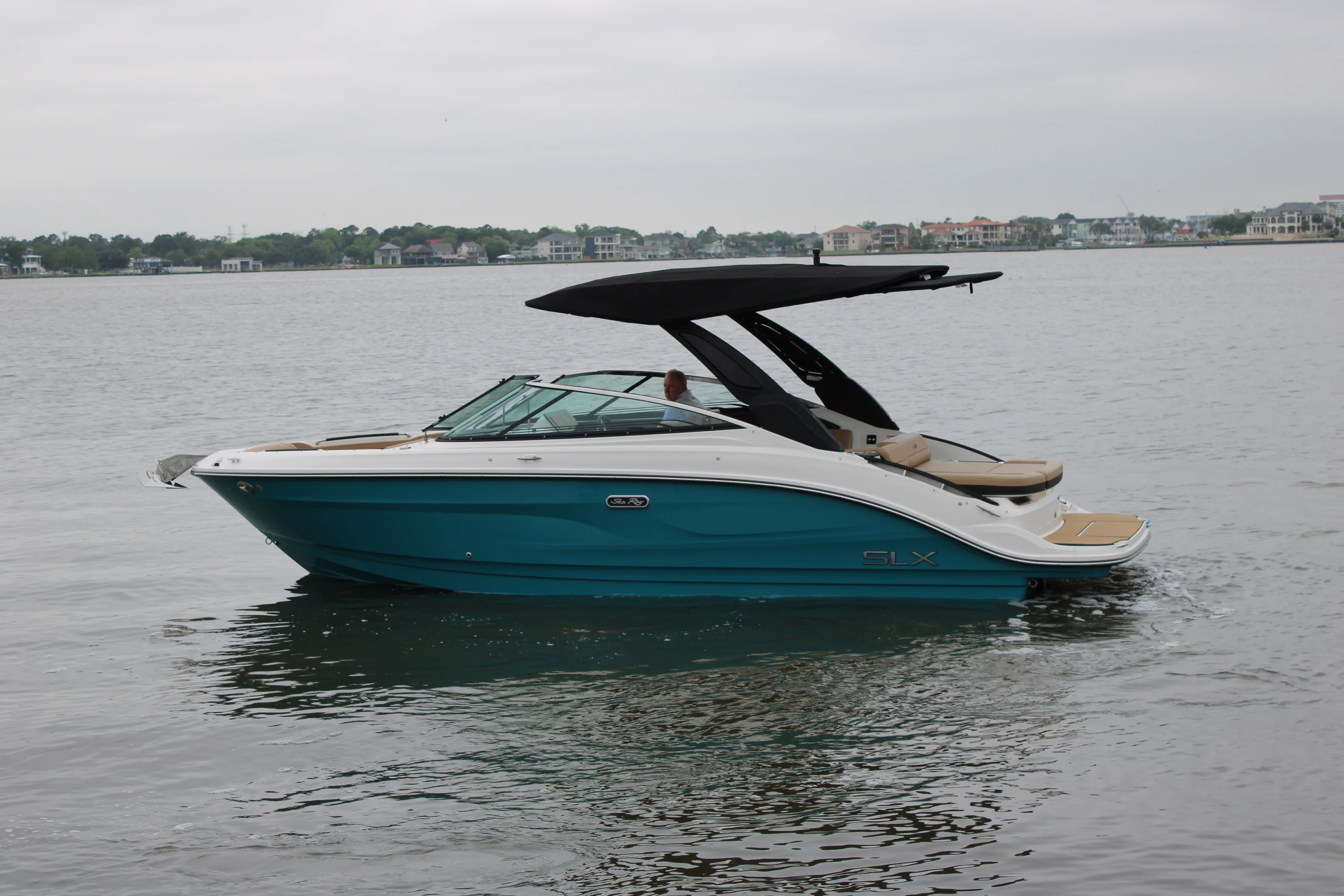 2026 Sea Ray SLX 260 Image Thumbnail #0