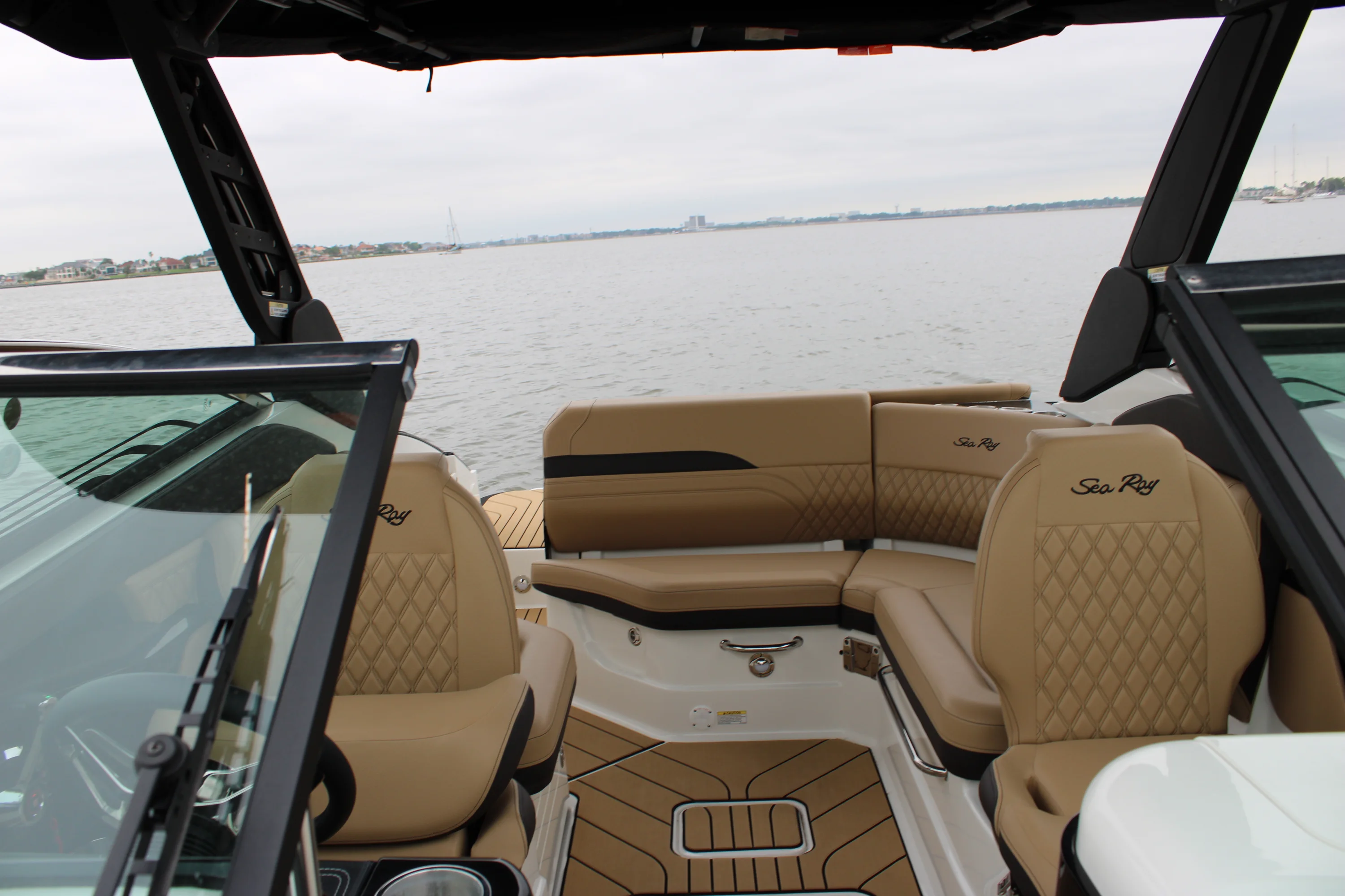 2026 Sea Ray SLX 260 Image Thumbnail #23