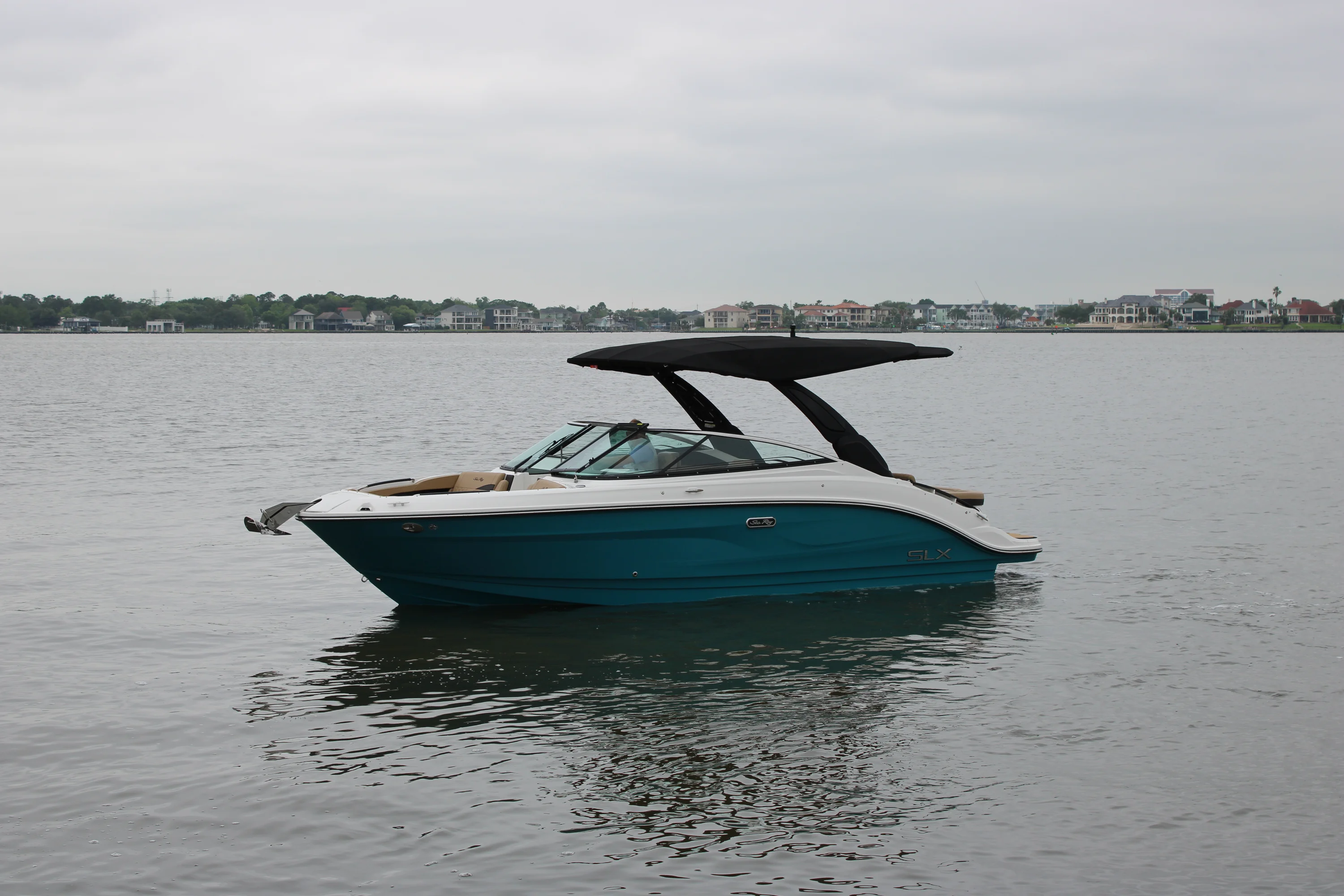 2026 Sea Ray SLX 260 Image Thumbnail #16