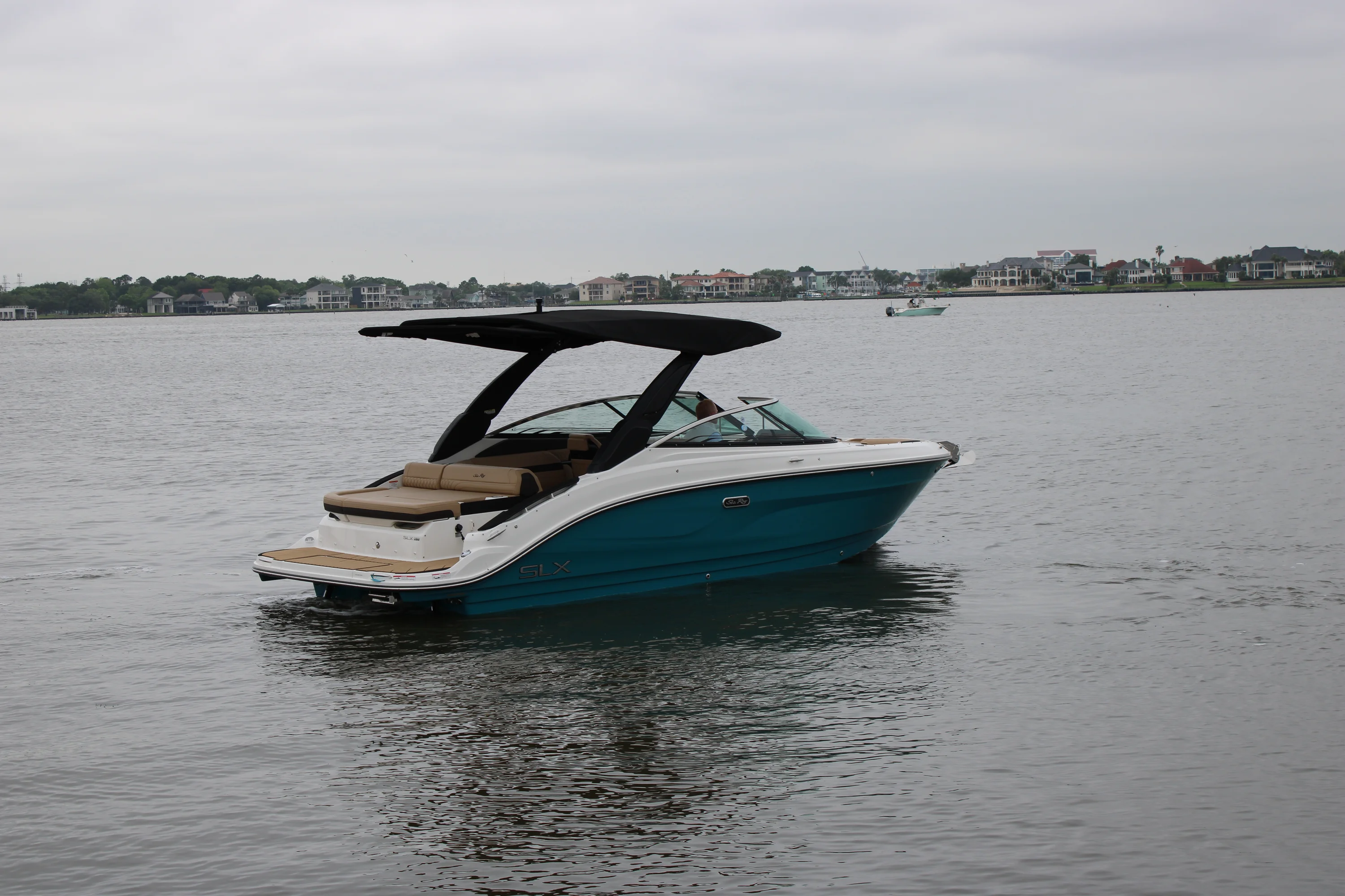 2026 Sea Ray SLX 260 Image Thumbnail #7