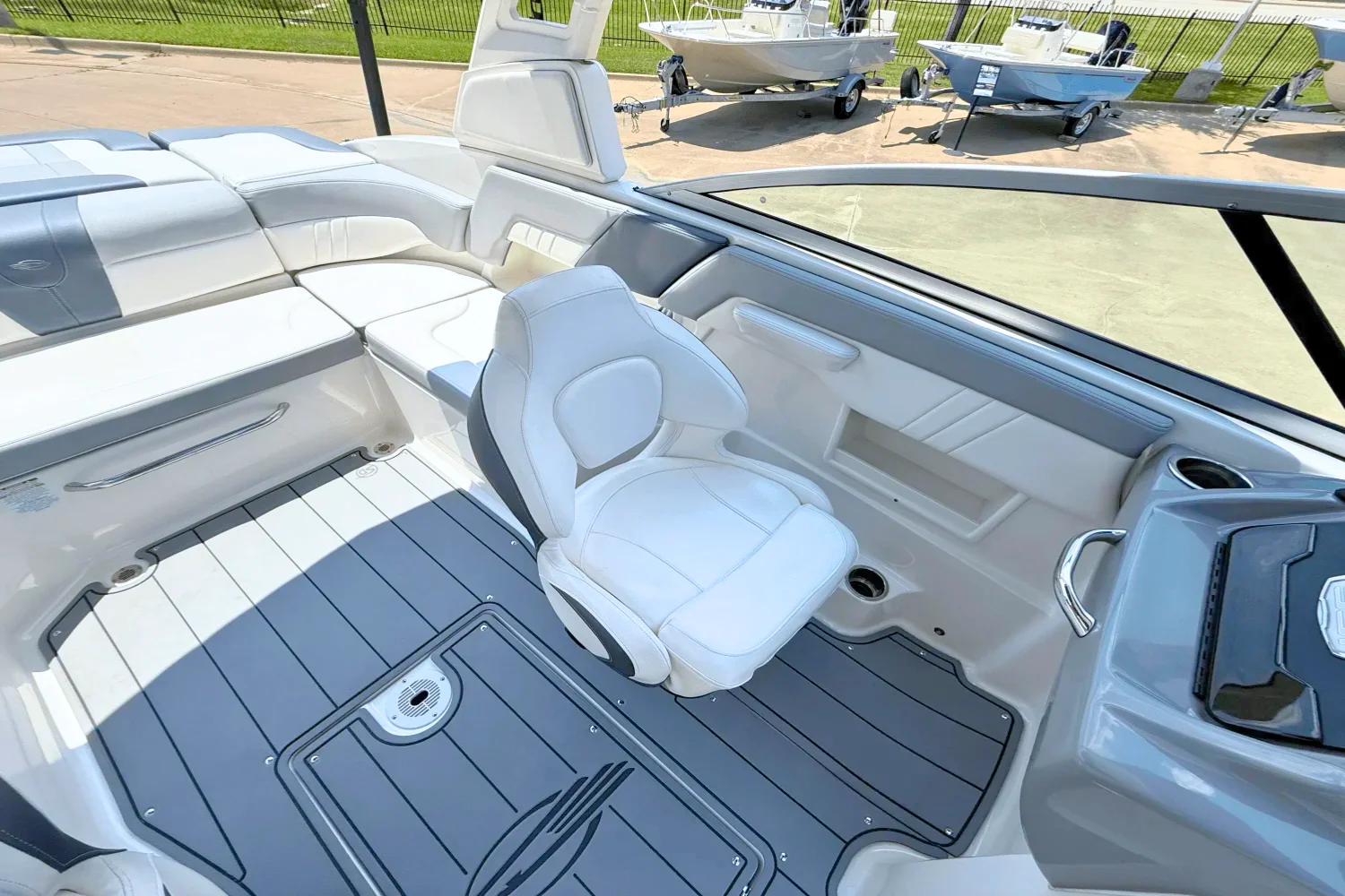 2021 Chaparral 230 SSI Image Thumbnail #22