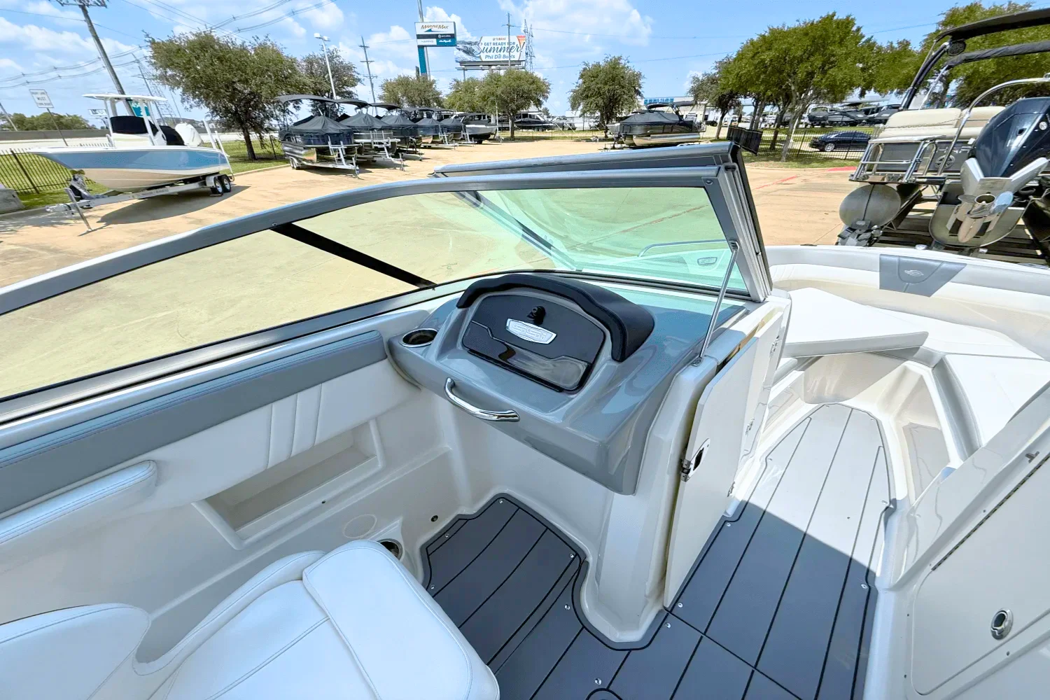 2021 Chaparral 230 SSI Image Thumbnail #23