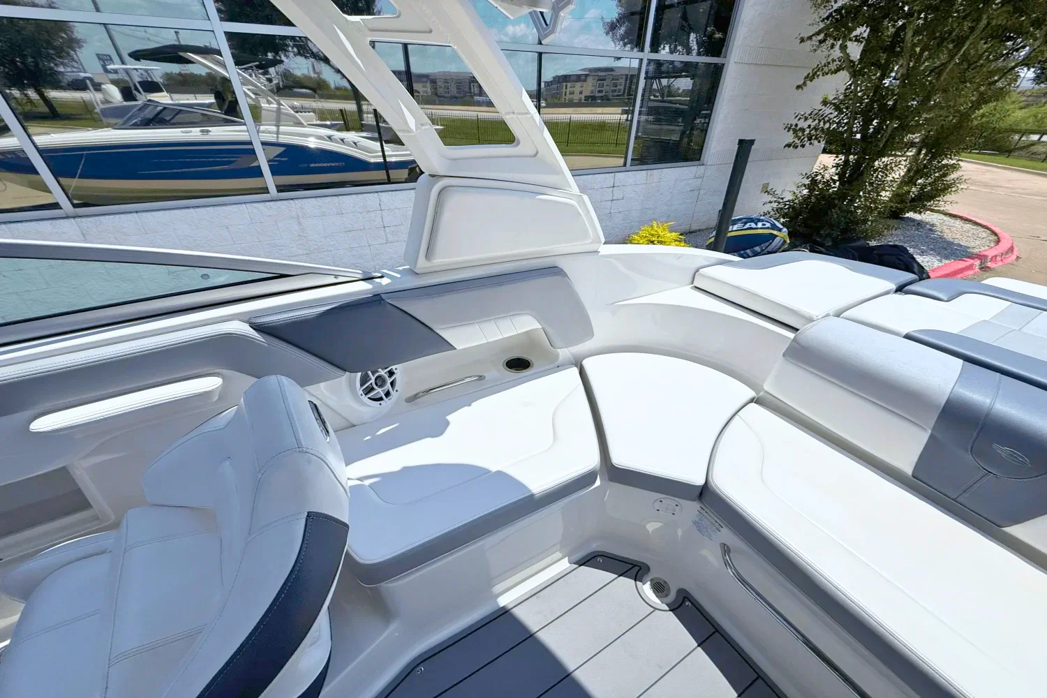 2021 Chaparral 230 SSI Image Thumbnail #13