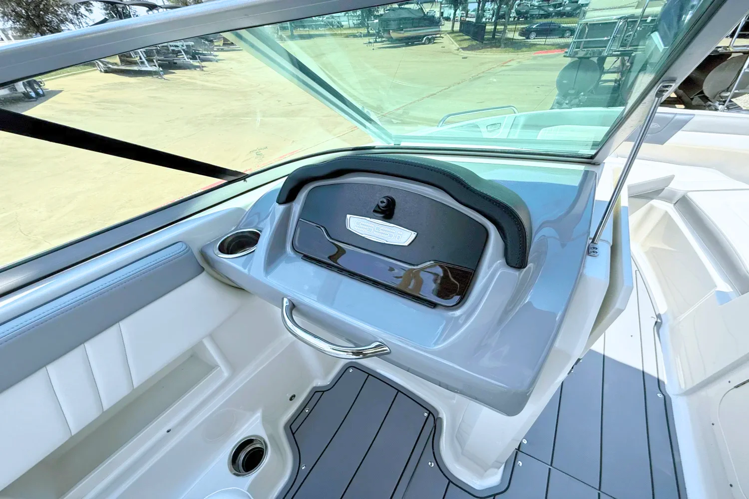 2021 Chaparral 230 SSI Image Thumbnail #24