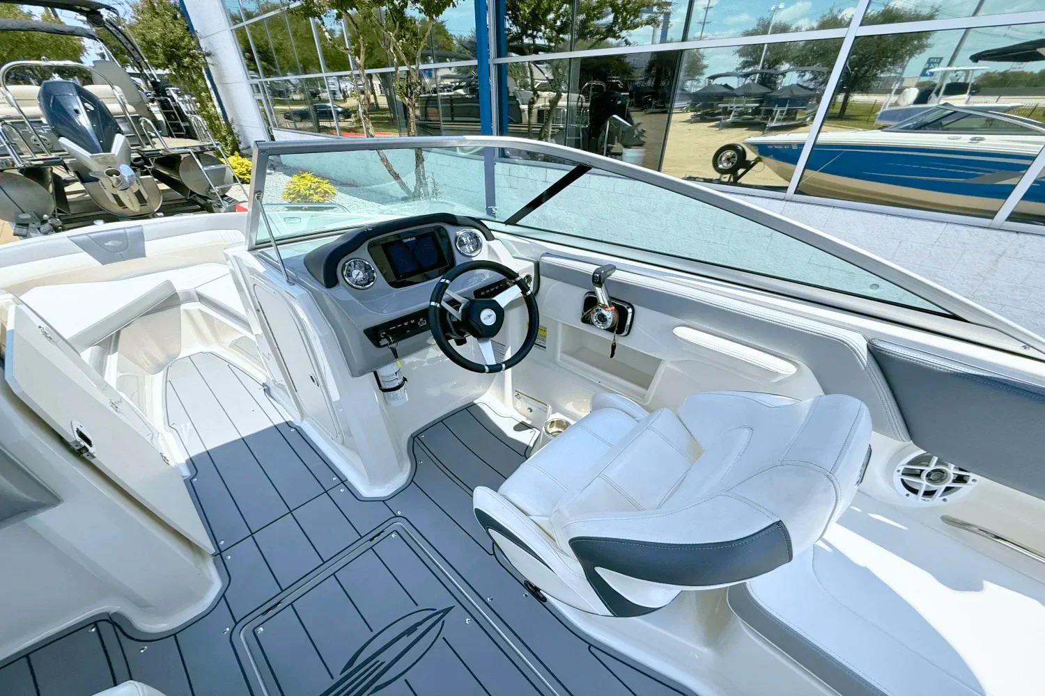 2021 Chaparral 230 SSI Image Thumbnail #17