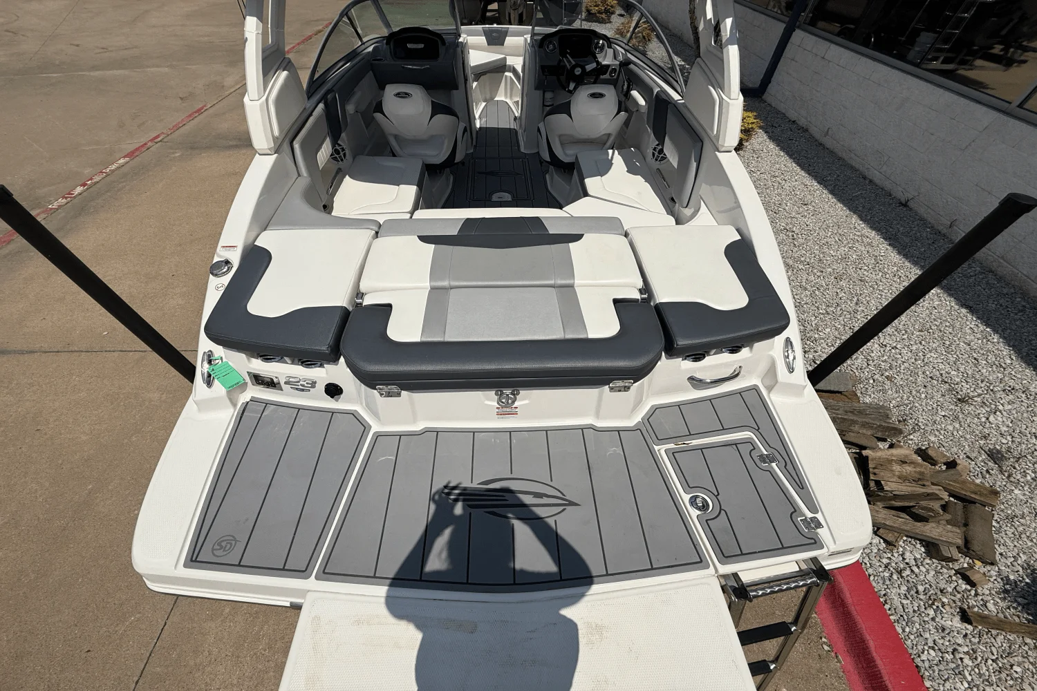 2021 Chaparral 230 SSI Image Thumbnail #5