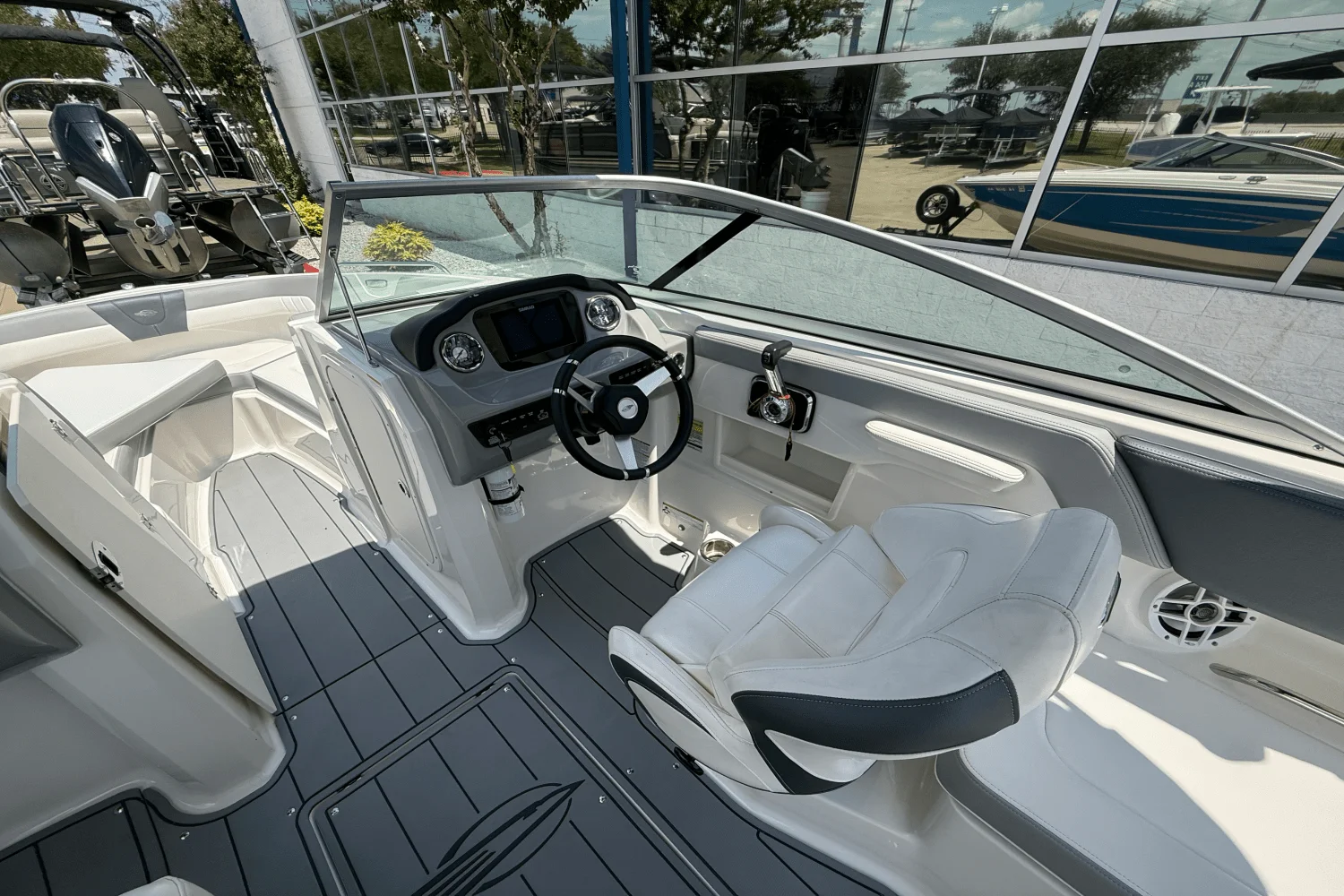 2021 Chaparral 230 SSI Image Thumbnail #17