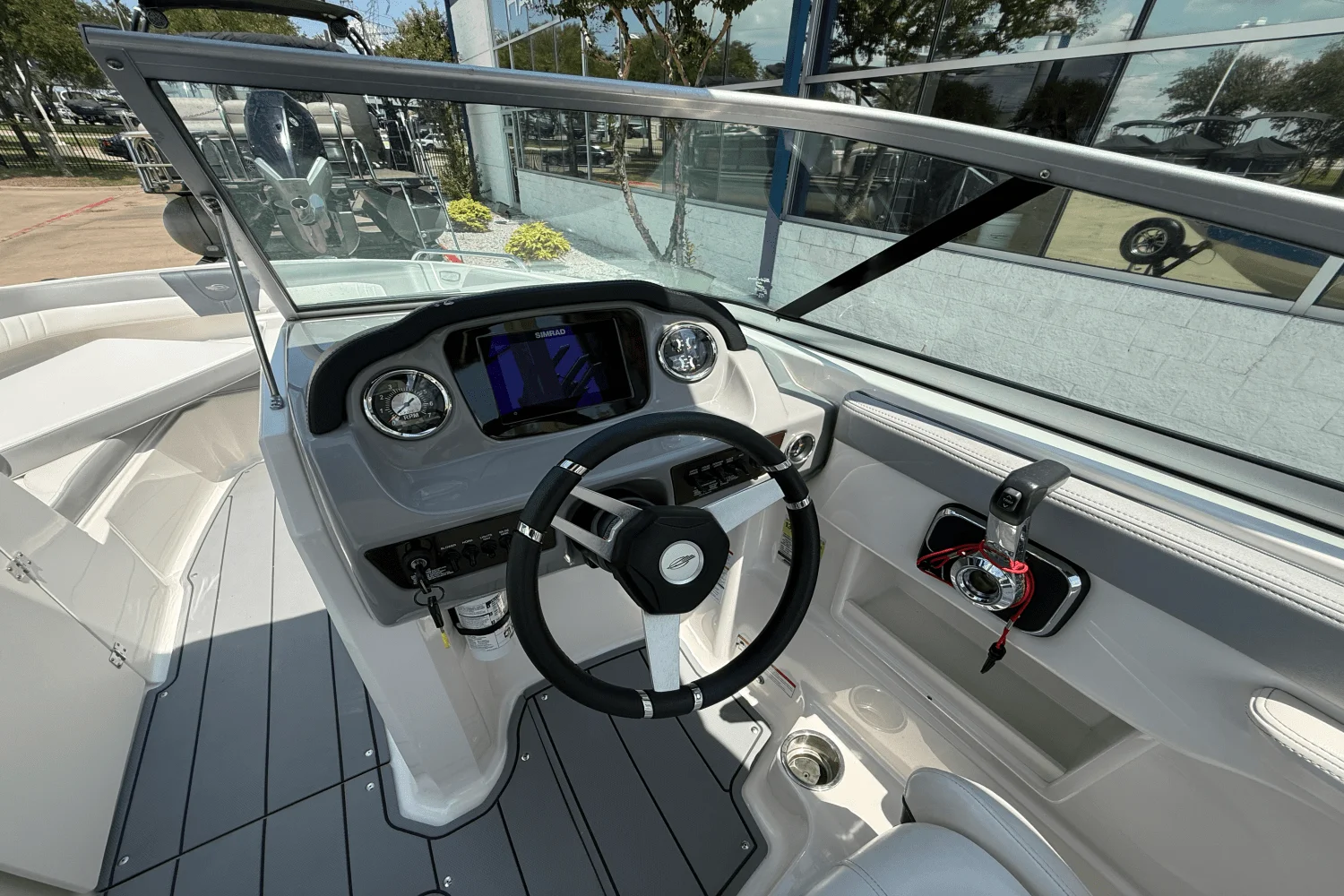 2021 Chaparral 230 SSI Image Thumbnail #19