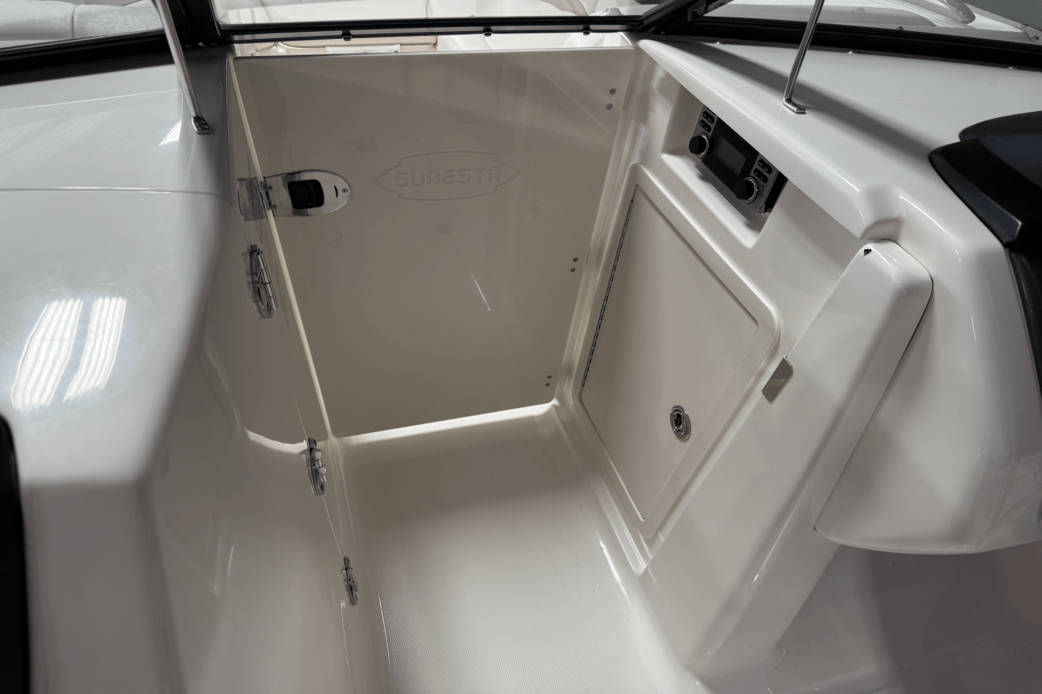 2011 Chaparral SUNESTA Image Thumbnail #81