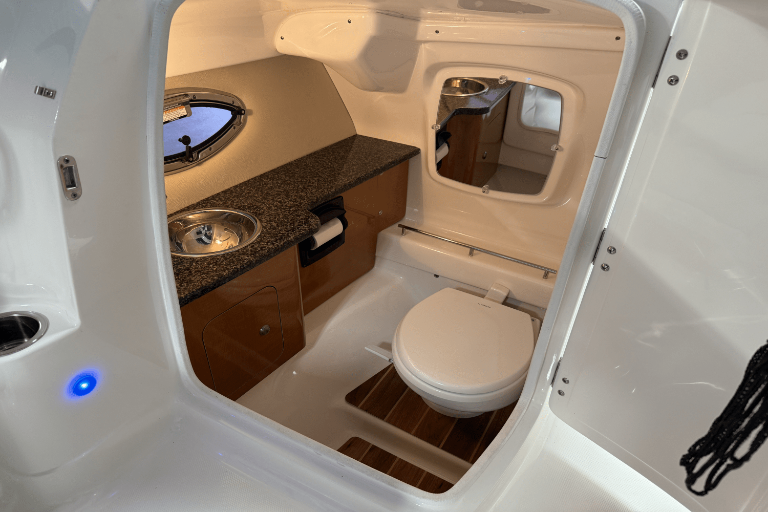 2011 Chaparral SUNESTA Image Thumbnail #58