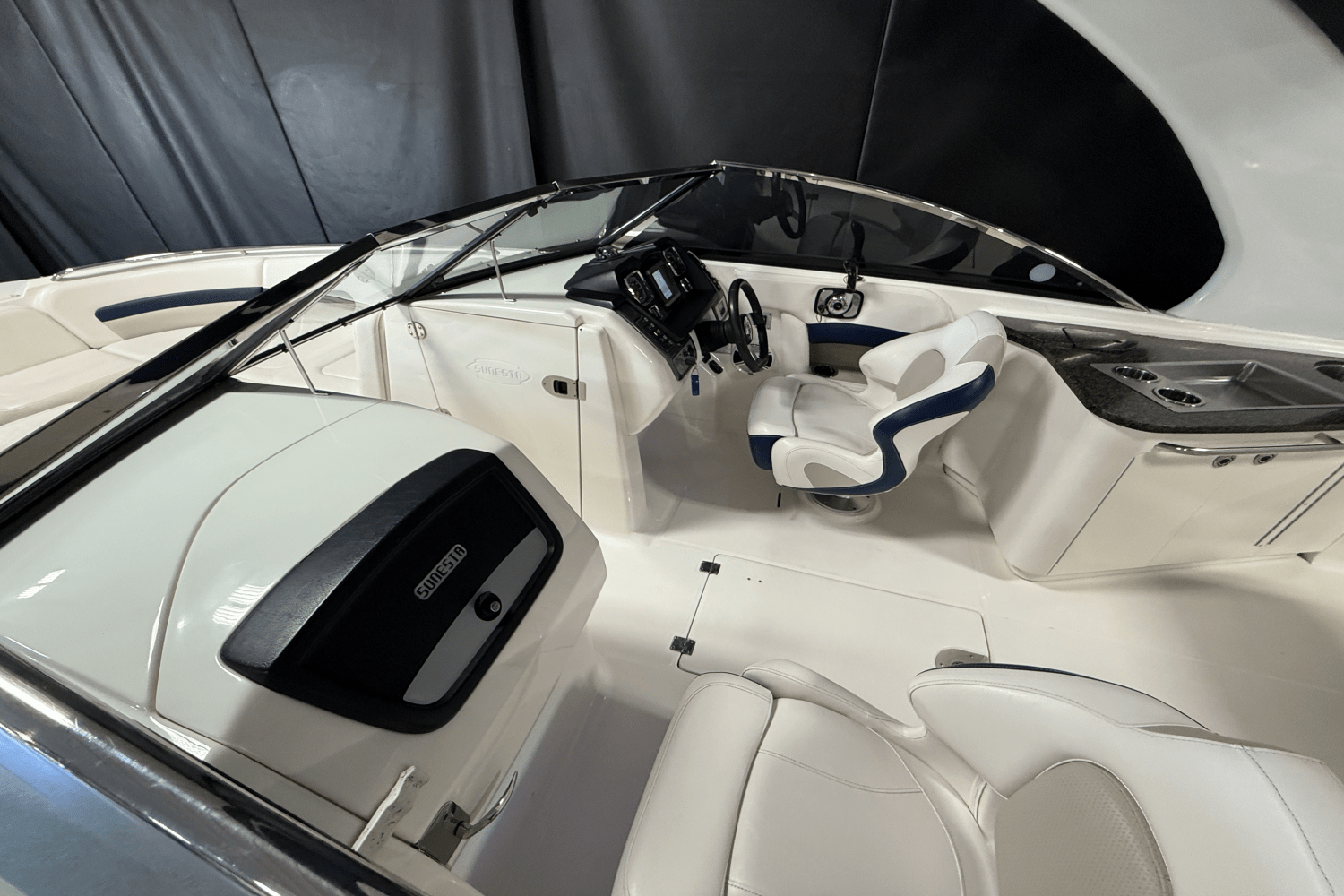 2011 Chaparral SUNESTA Image Thumbnail #13