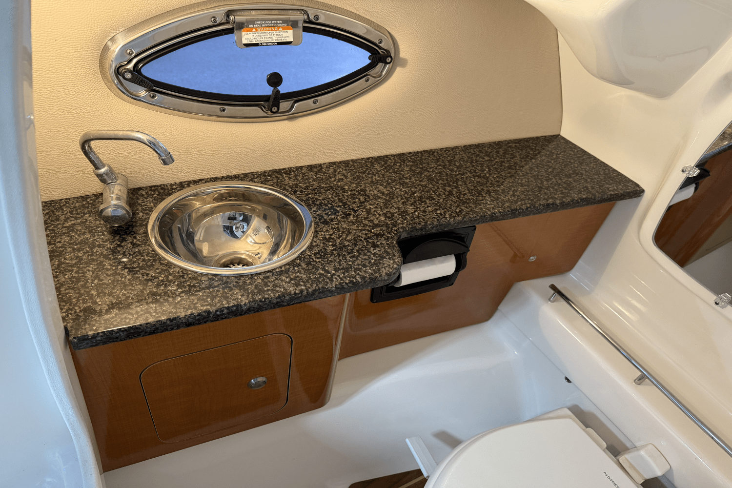 2011 Chaparral SUNESTA Image Thumbnail #59