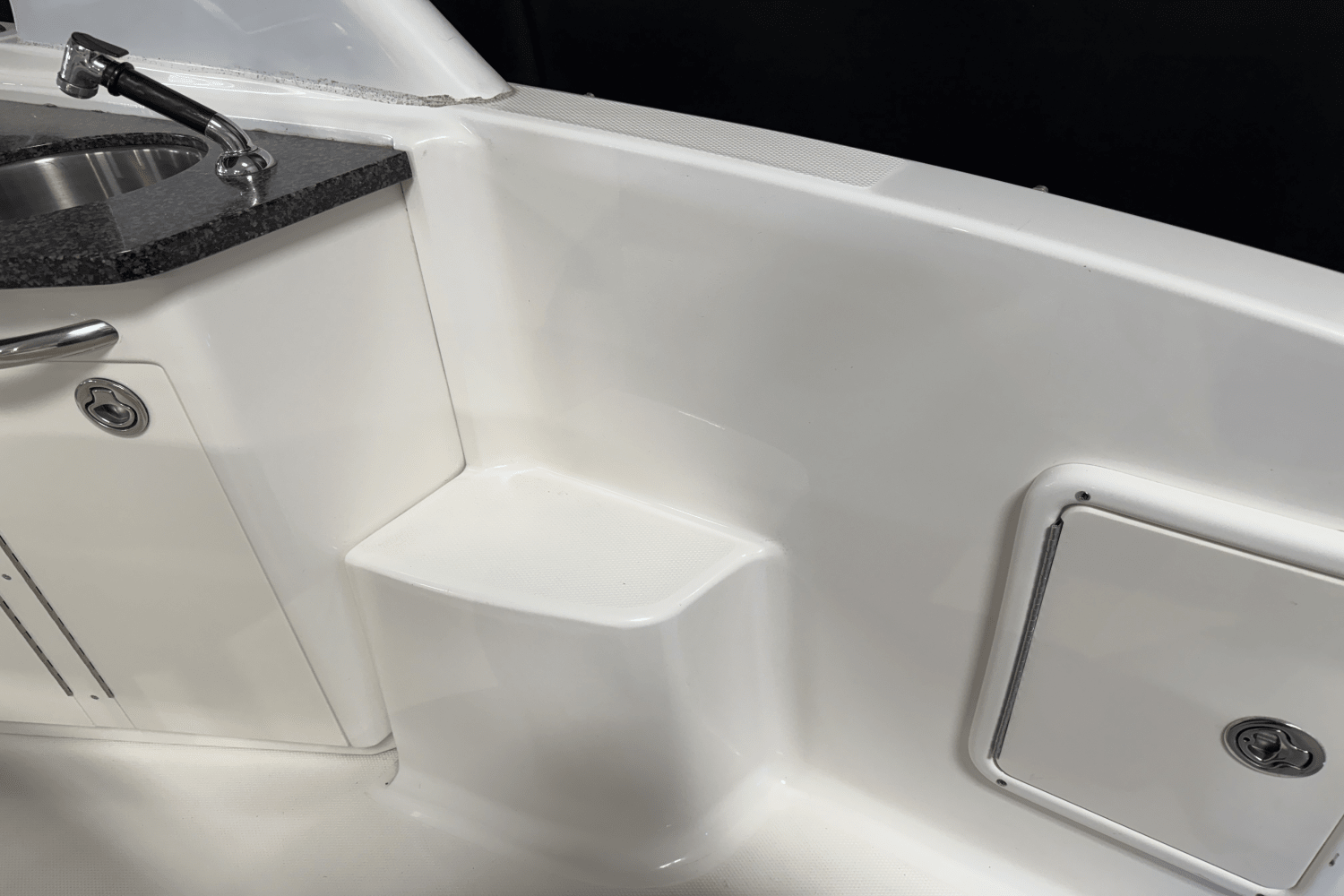 2011 Chaparral SUNESTA Image Thumbnail #33
