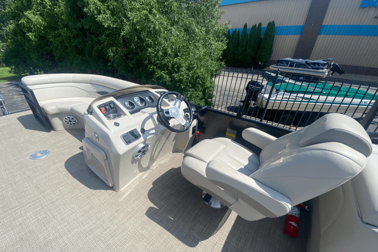 2018 Bennington 22 SSRCXDI Image Thumbnail #9