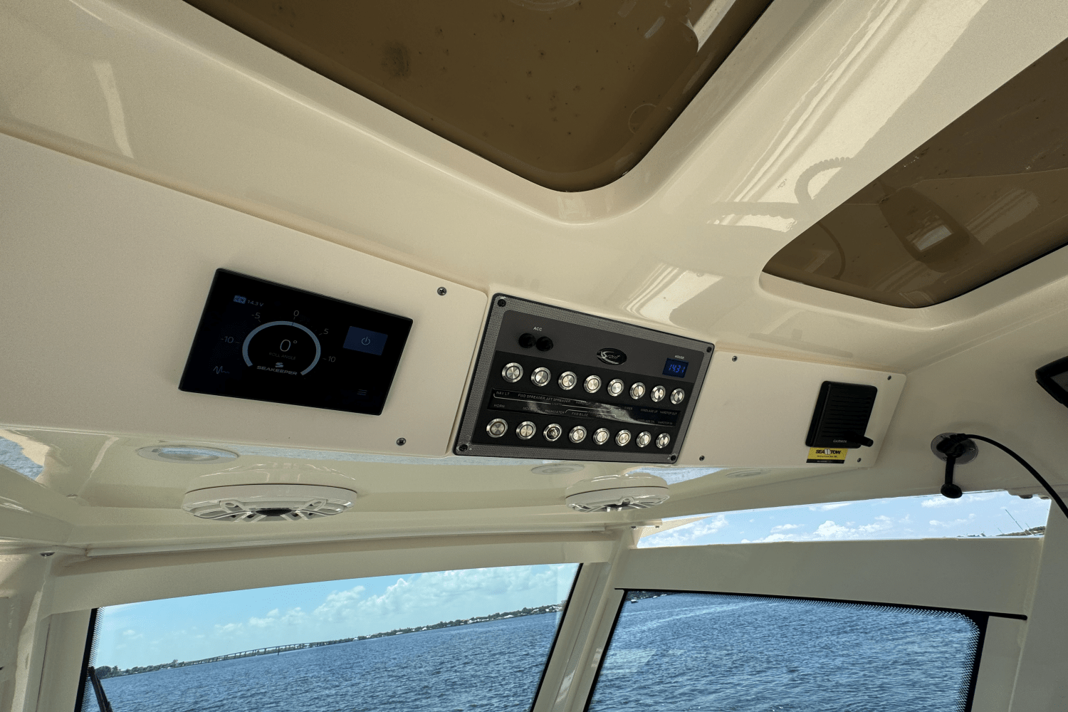 2021 Scout 355 LXF Image Thumbnail #29