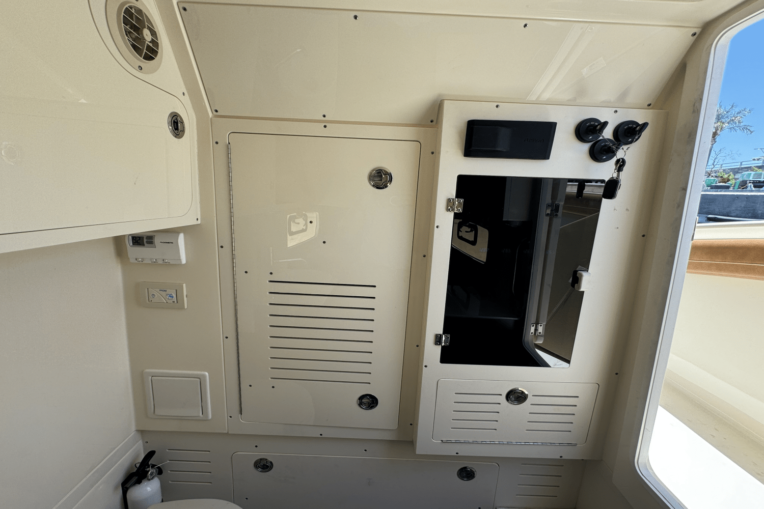 2021 Scout 355 LXF Image Thumbnail #50