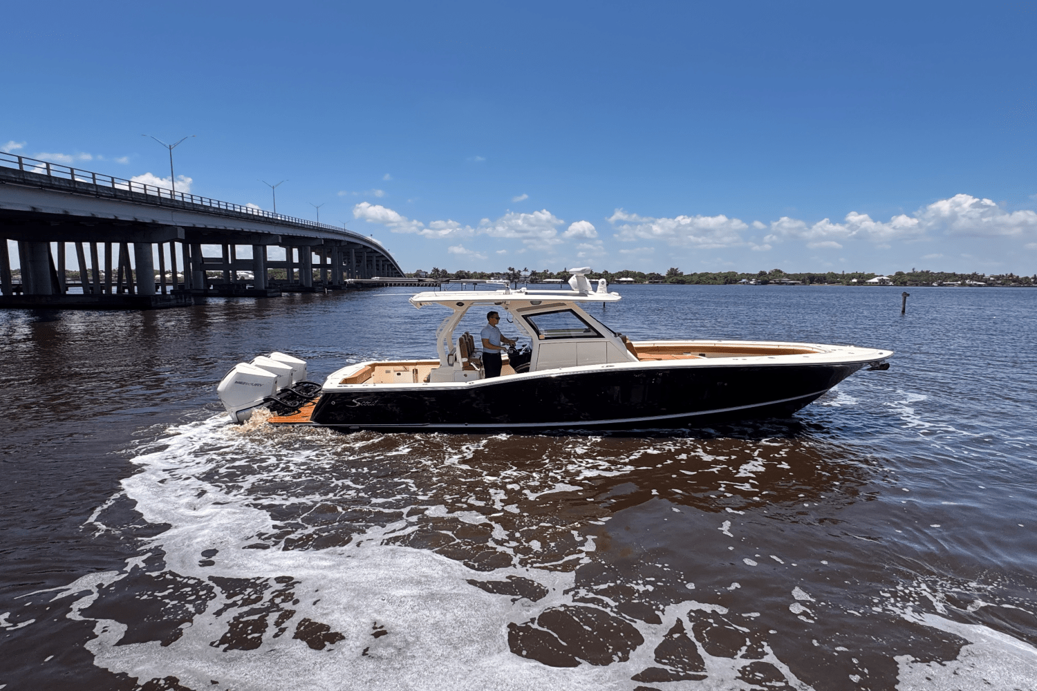 2021 Scout 355 LXF Image Thumbnail #4
