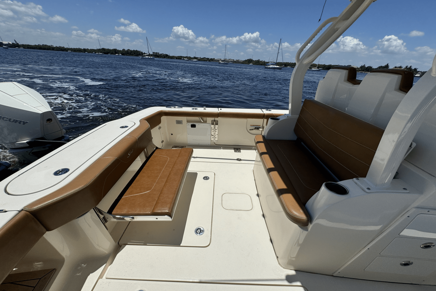 2021 Scout 355 LXF Image Thumbnail #40