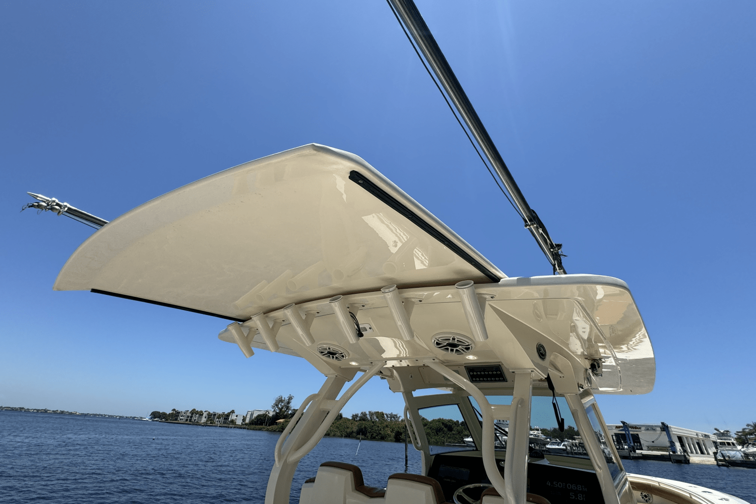 2021 Scout 355 LXF Image Thumbnail #45