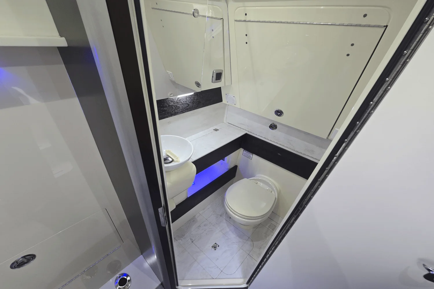 2020 Scout 380 LXF Image Thumbnail #47