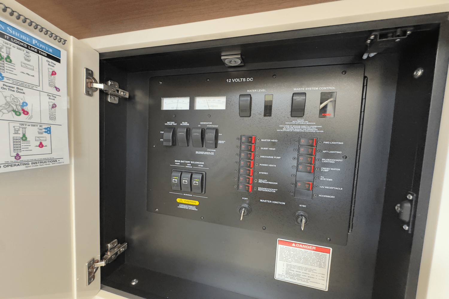 2014 Sea Ray 410 SUNDANCER Image Thumbnail #64