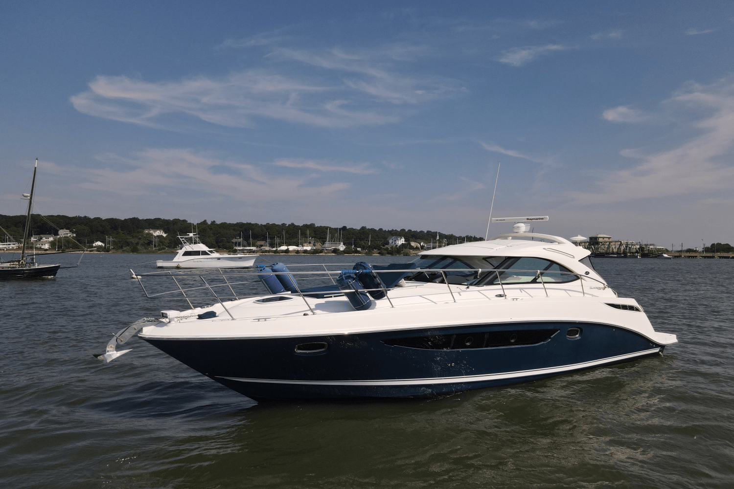 2014 Sea Ray 410 SUNDANCER Image Thumbnail #9