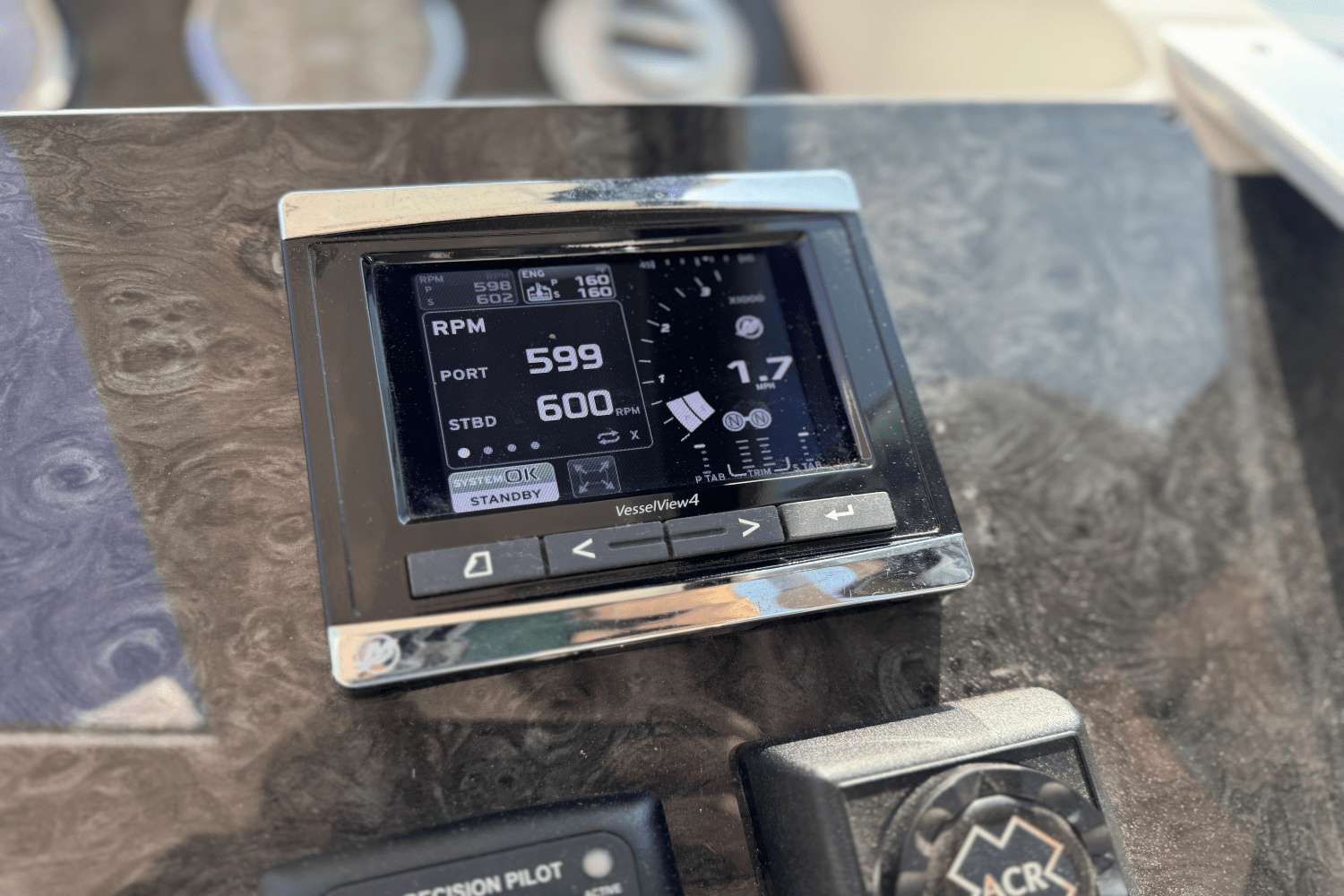 2014 Sea Ray 410 SUNDANCER Image Thumbnail #24