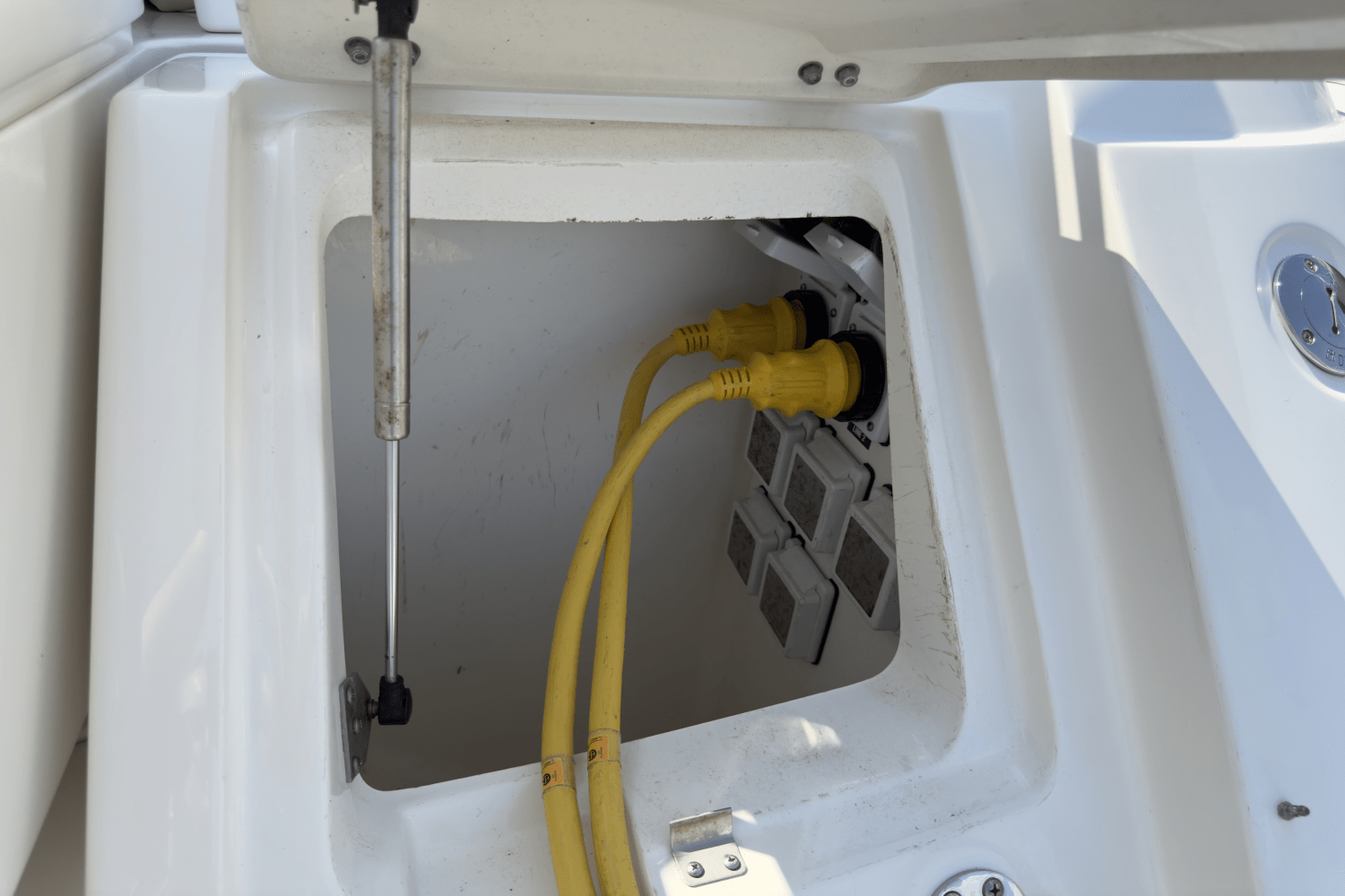 2014 Sea Ray 410 SUNDANCER Image Thumbnail #35
