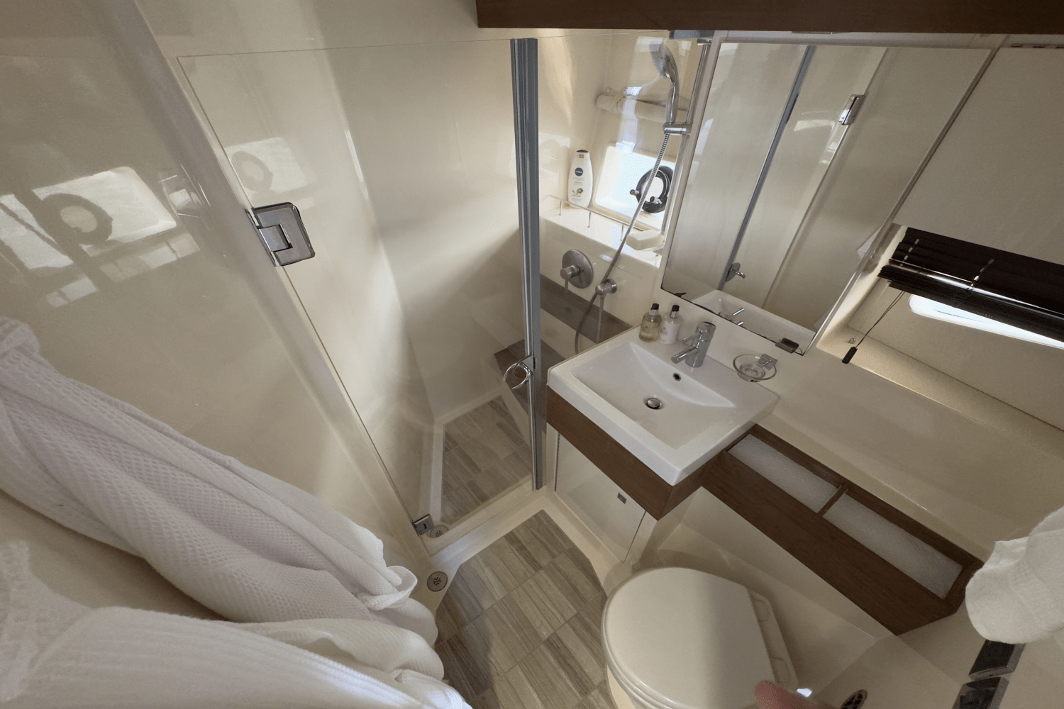 2014 Sea Ray 410 SUNDANCER Image Thumbnail #80