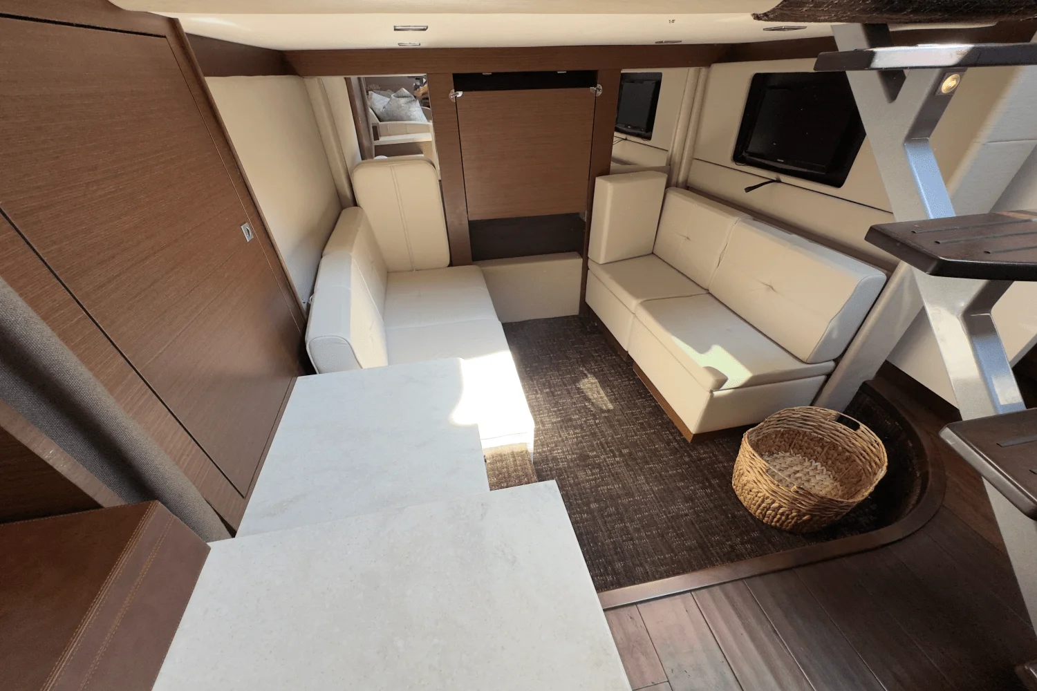 2014 Sea Ray 410 SUNDANCER Image Thumbnail #74