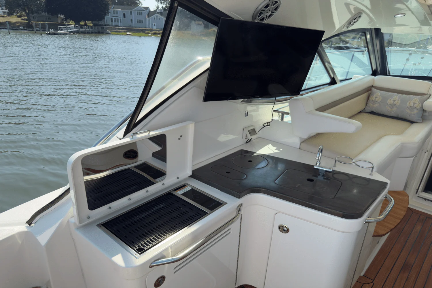 2014 Sea Ray 410 SUNDANCER Image Thumbnail #43