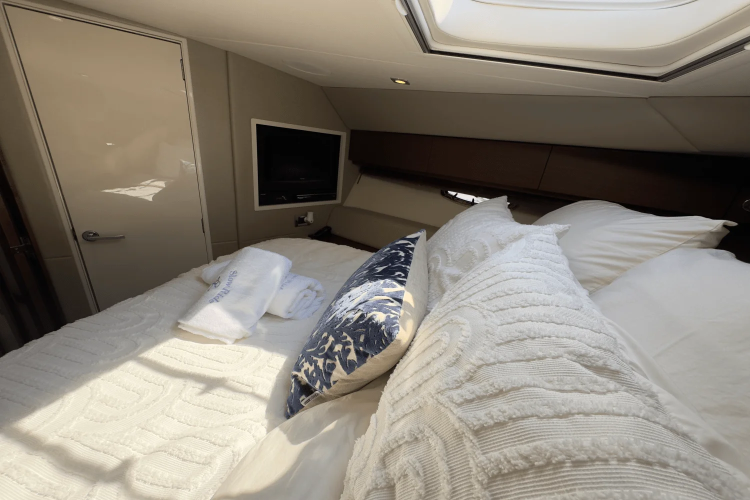2014 Sea Ray 410 SUNDANCER Image Thumbnail #78