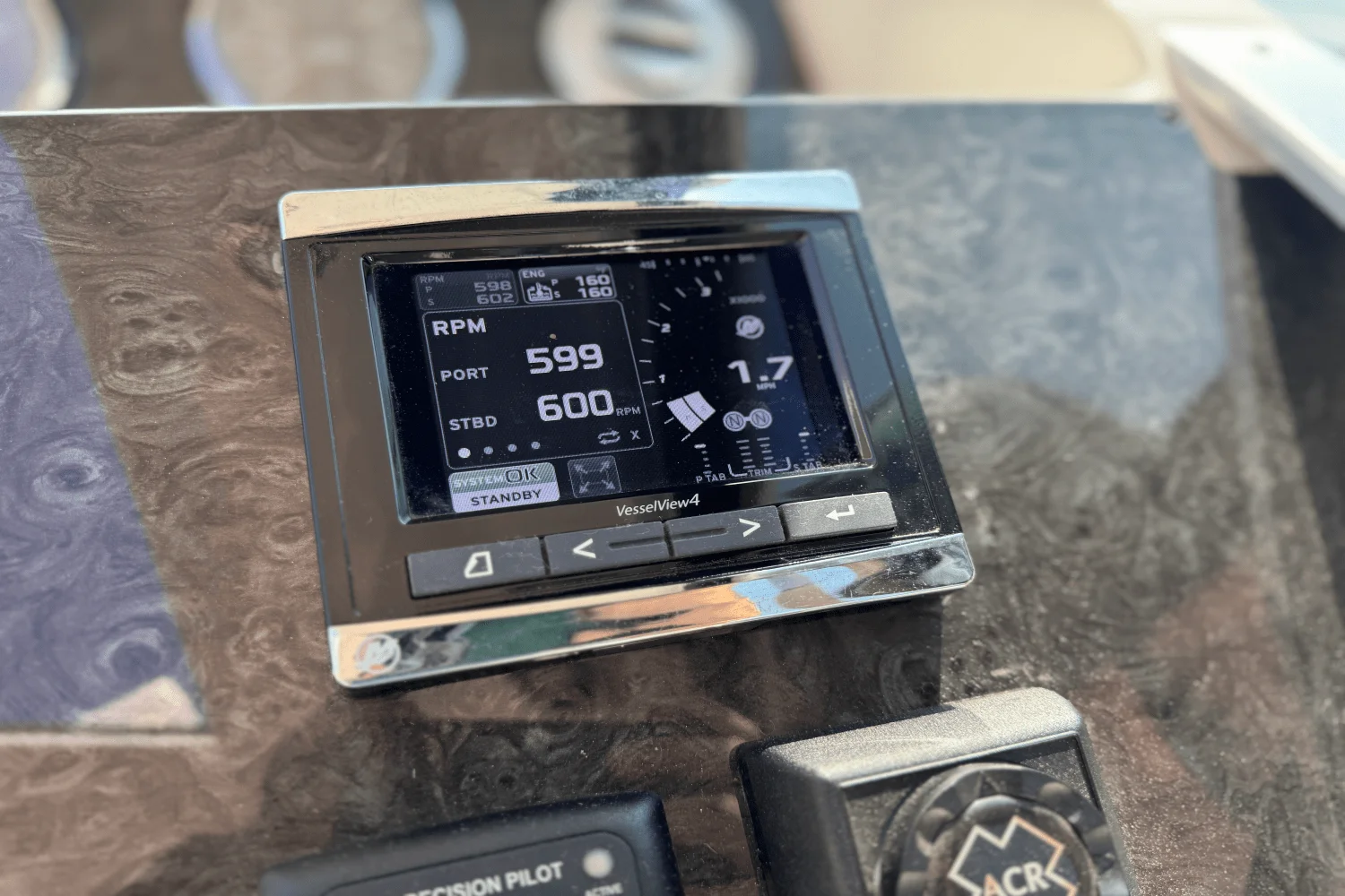 2014 Sea Ray 410 SUNDANCER Image Thumbnail #24