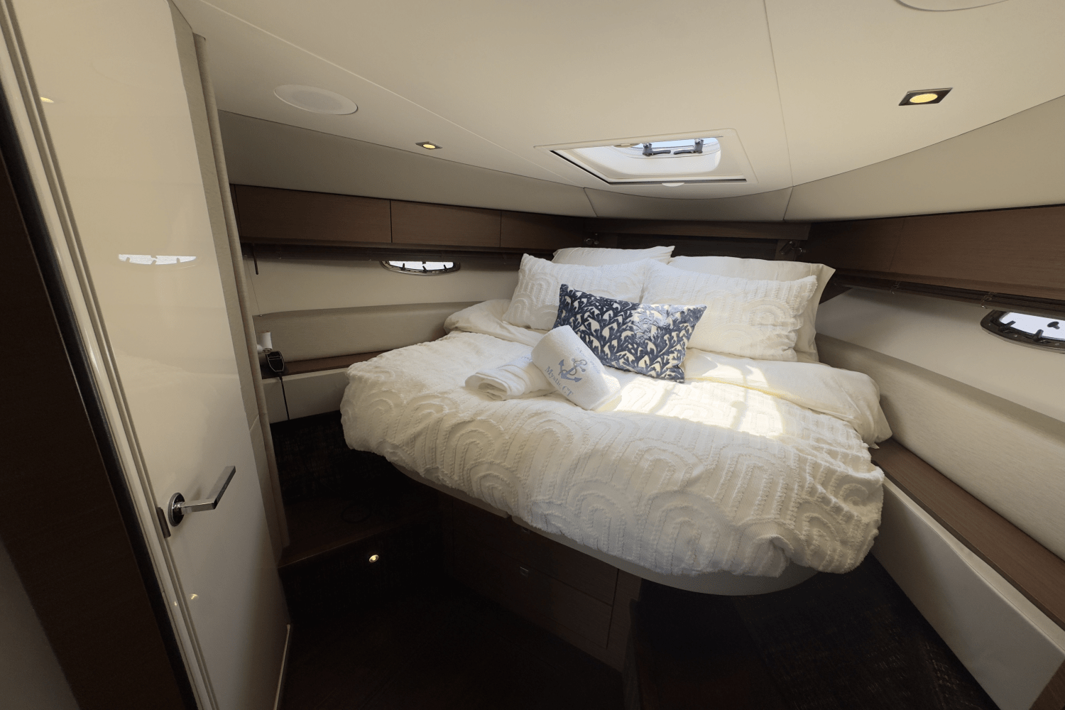 2014 Sea Ray 410 SUNDANCER Image Thumbnail #77