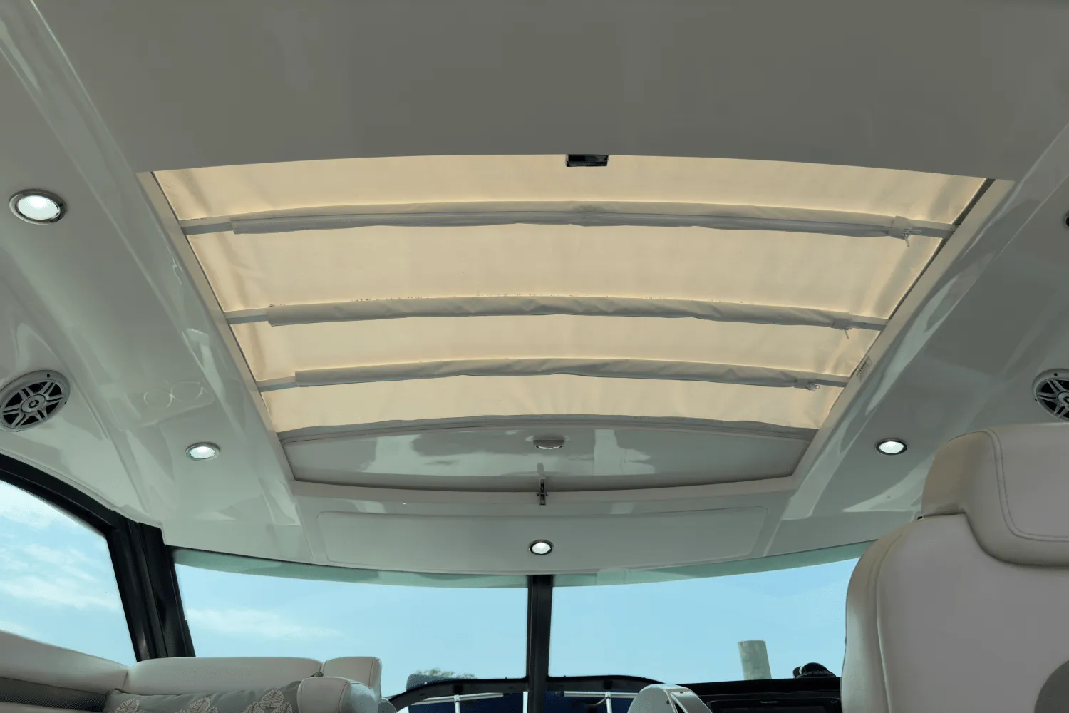 2014 Sea Ray 410 SUNDANCER Image Thumbnail #60