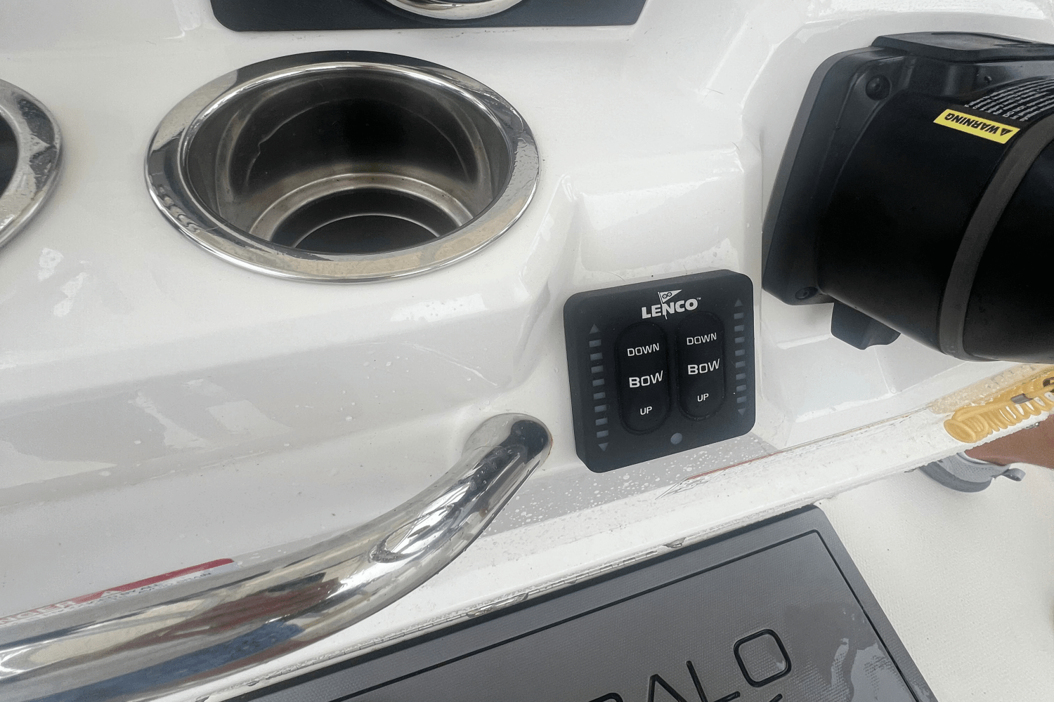 2023 Robalo R 200 Image Thumbnail #9
