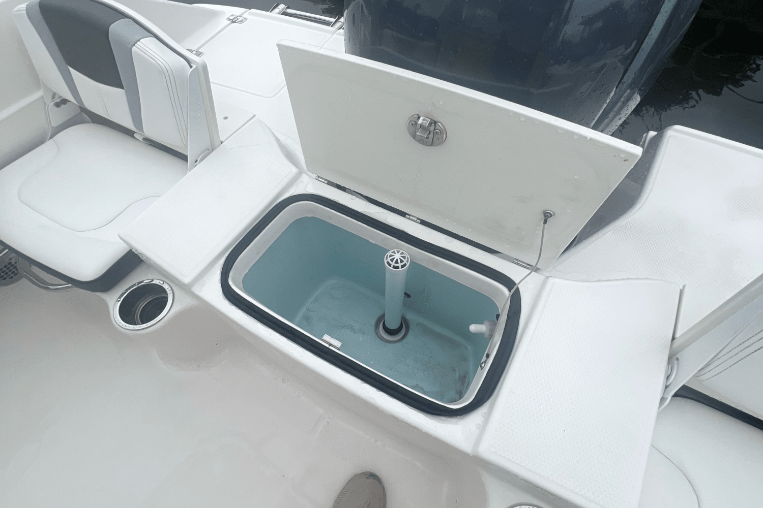 2023 Robalo R 200 Image Thumbnail #13